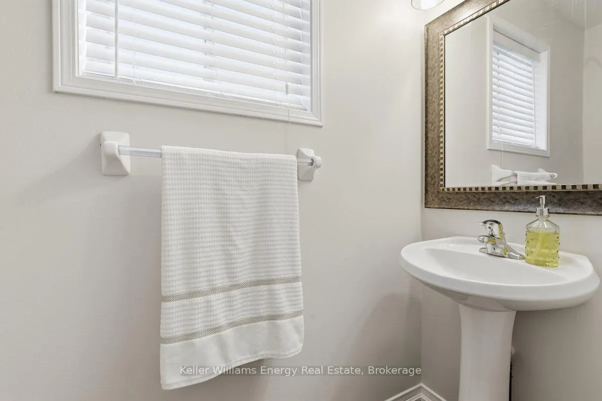 Photo 14 of 1428 Coldstream Drive, Oshawa, Taunton — HOMEH