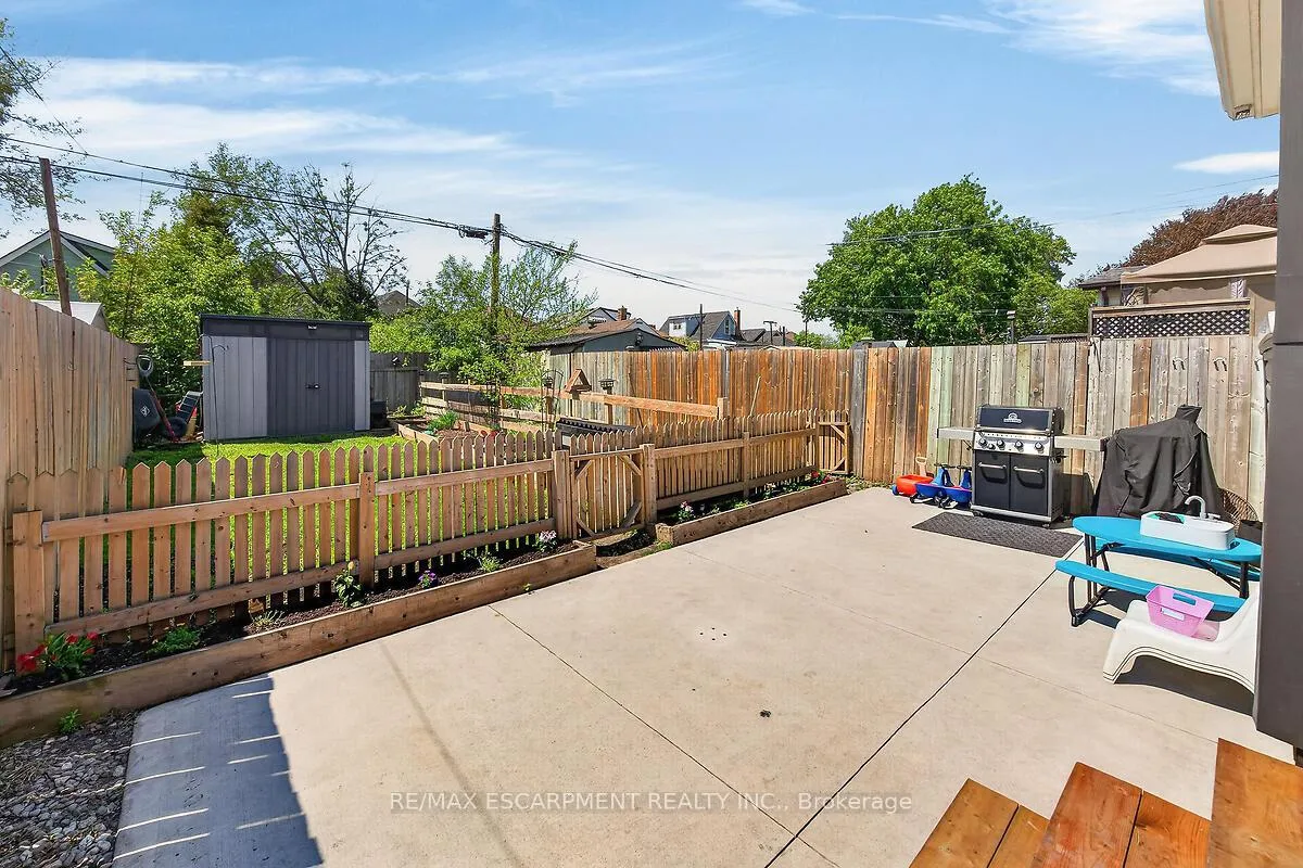 Photo 31 of 131 Garside Avenue N, Hamilton, Homeside — HOMEH