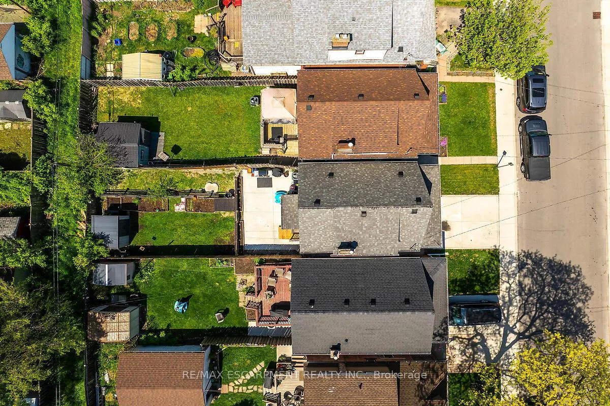 Photo 41 of 131 Garside Avenue N, Hamilton, Homeside — HOMEH