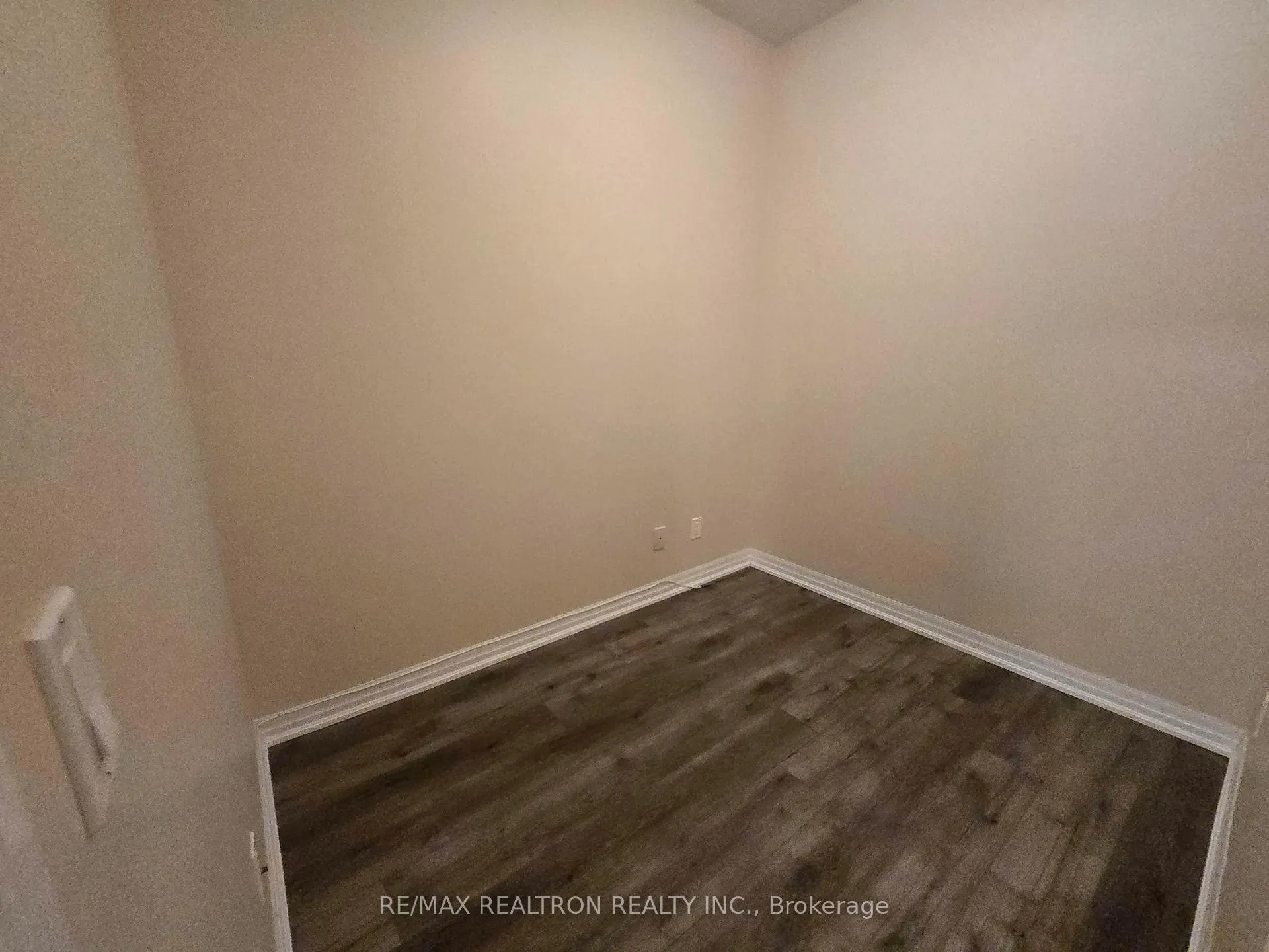 Photo 10 of Unit Ph505, 770 Bay Street, Toronto, Bay Street Corridor — HOMEH