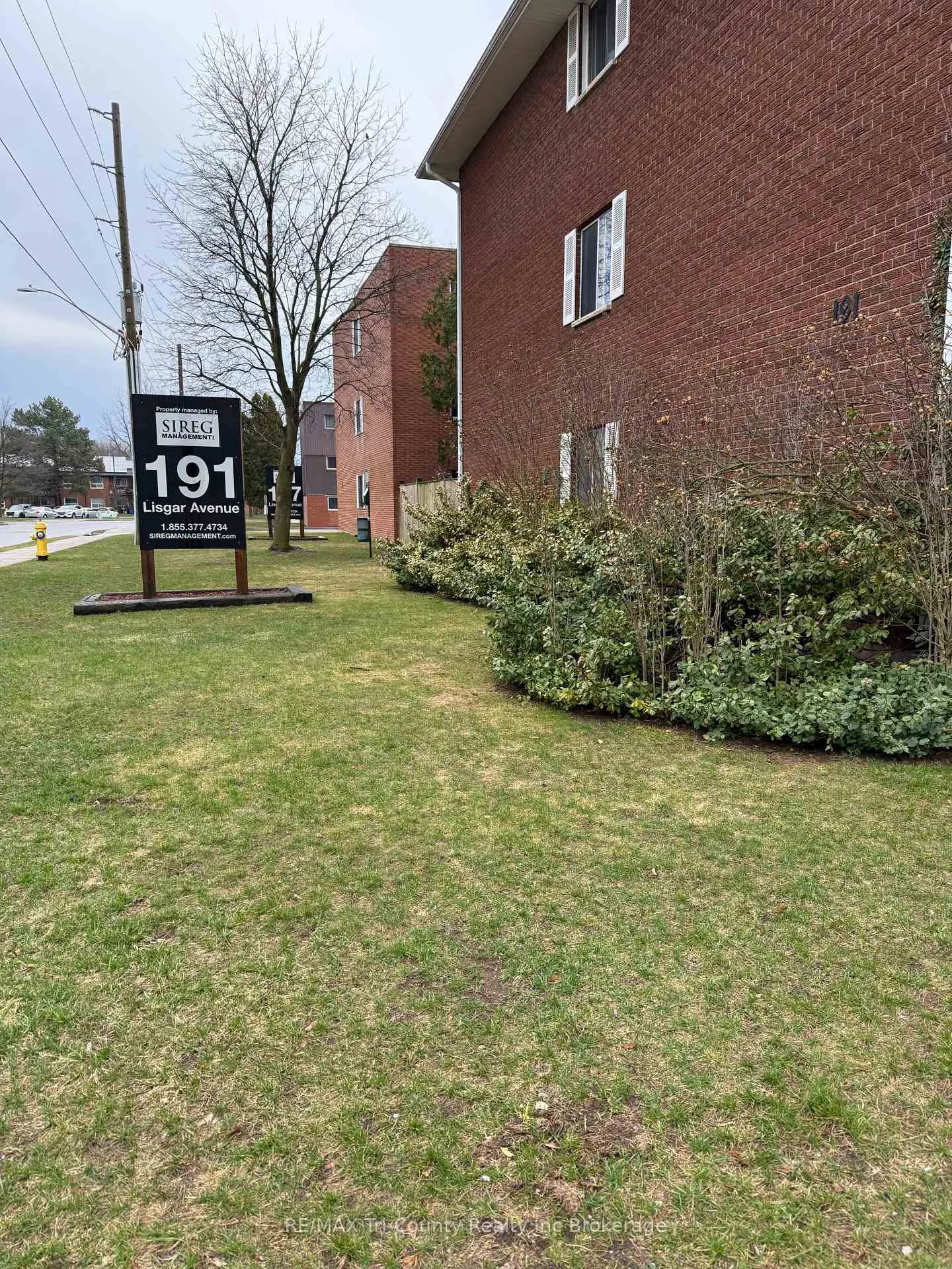 Front of Unit 301, 191 Lisgar Avenue