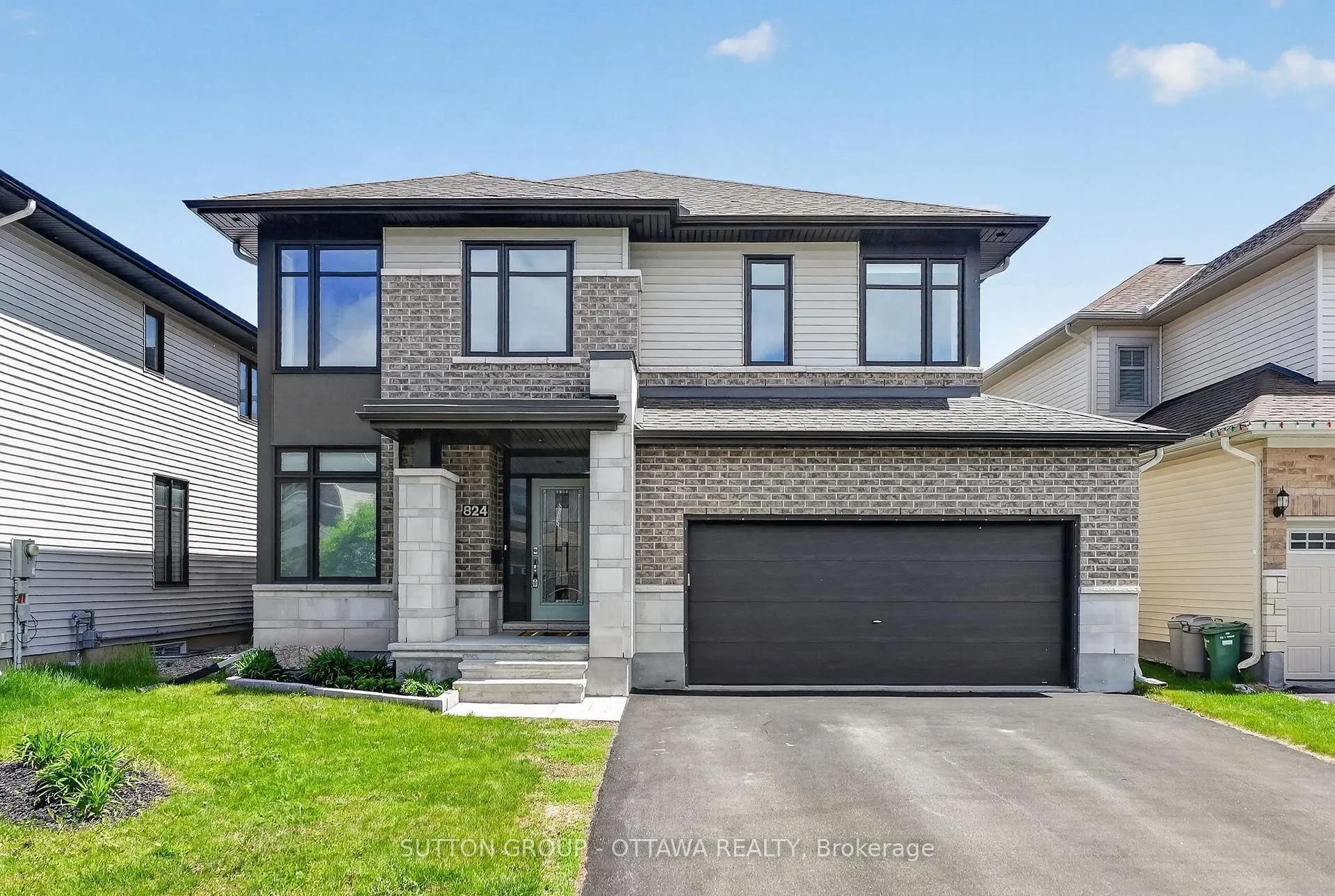Front of 824 Contour Street