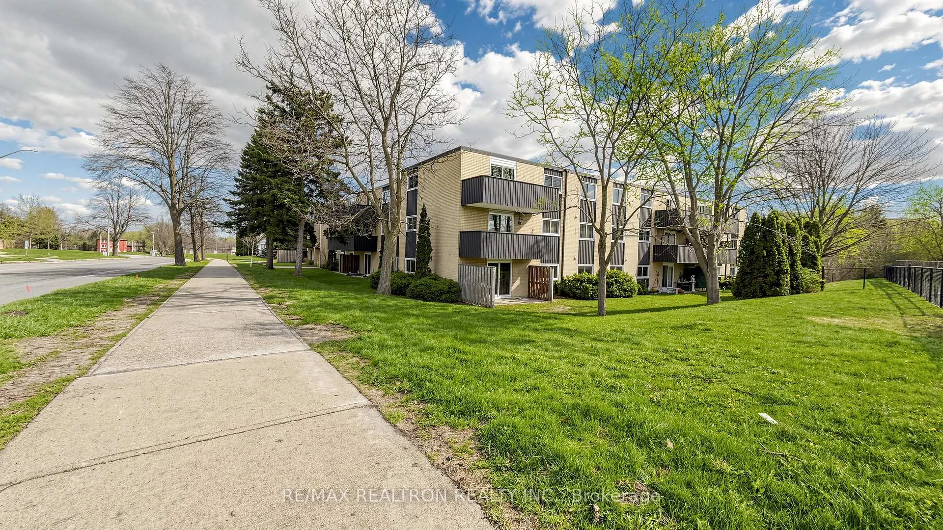 Photo 1 of Unit 208, 75 Hazelglen Drive, Kitchener — HOMEH