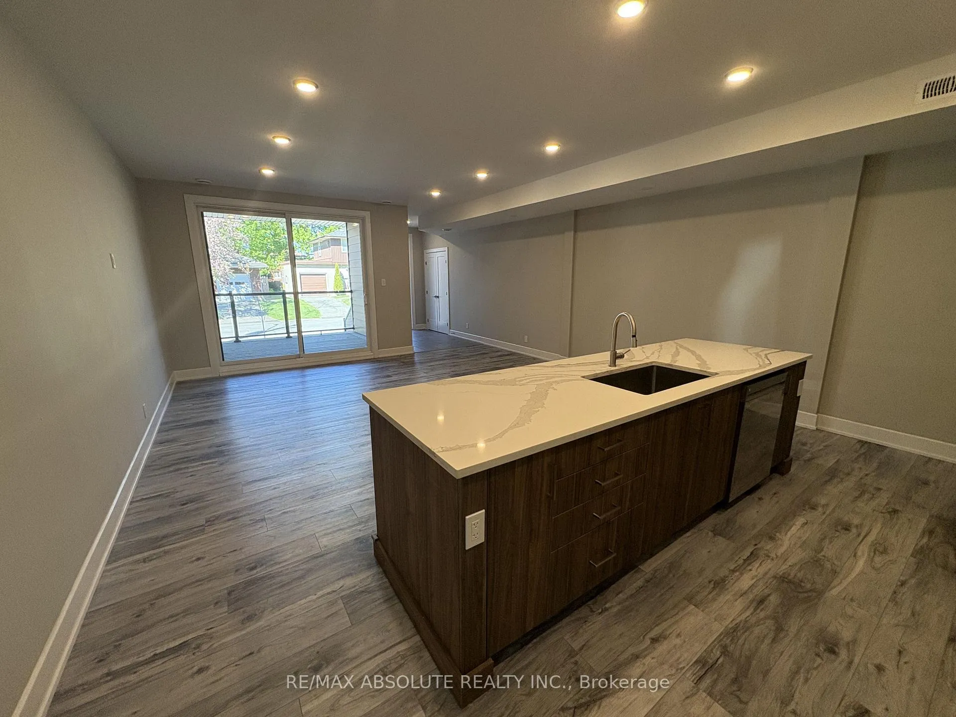 Photo 5 of 611 Parkview Road, Ottawa, Westboro/Hampton Park — HOMEH