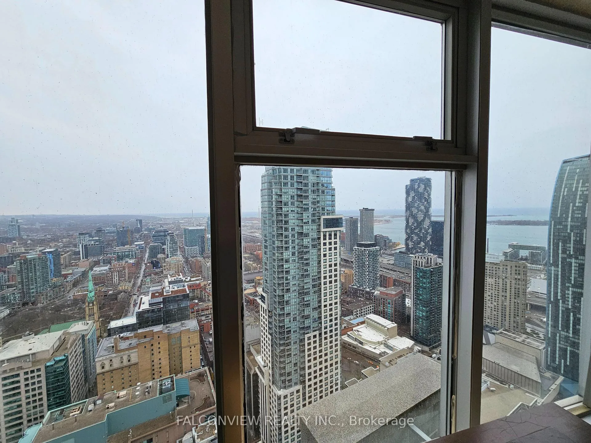 Photo 11 of Unit 4606, 1 King Street W, Toronto, Bay Street Corridor — HOMEH