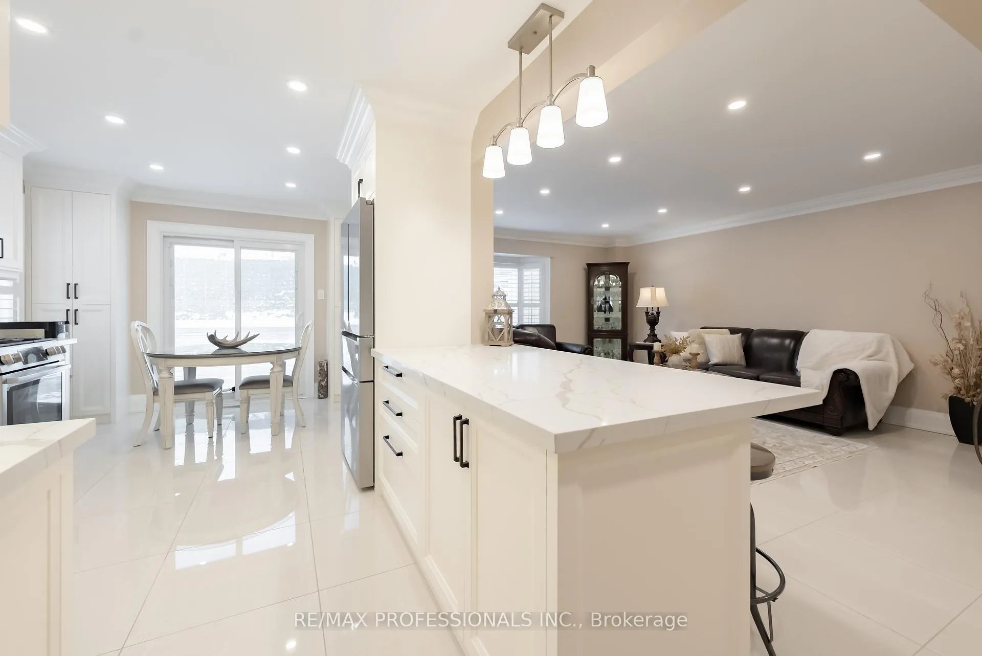 Photo 6 of 99 Desert Sand Drive, Brampton, Sandringham-Wellington — HOMEH