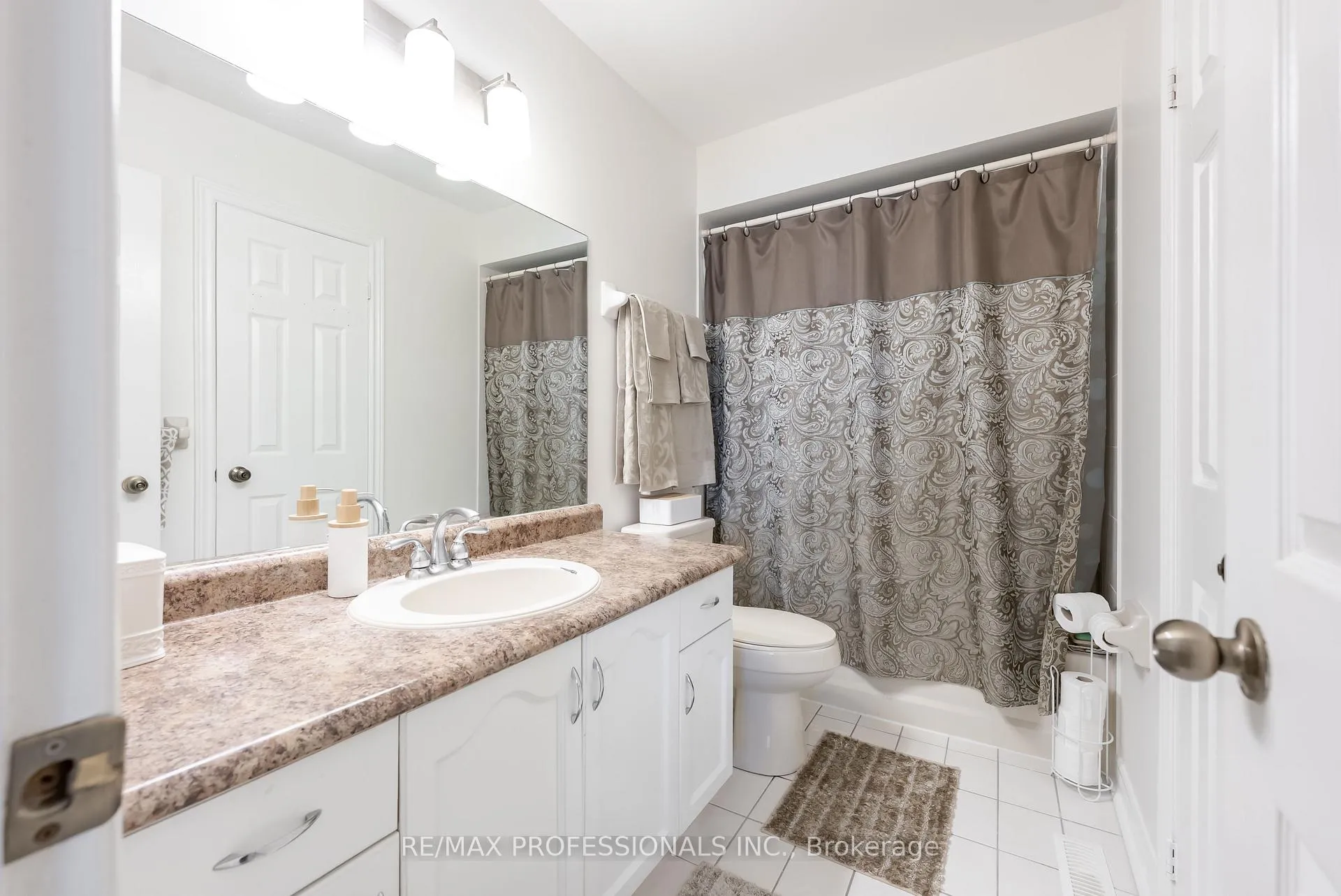 Photo 27 of 99 Desert Sand Drive, Brampton, Sandringham-Wellington — HOMEH