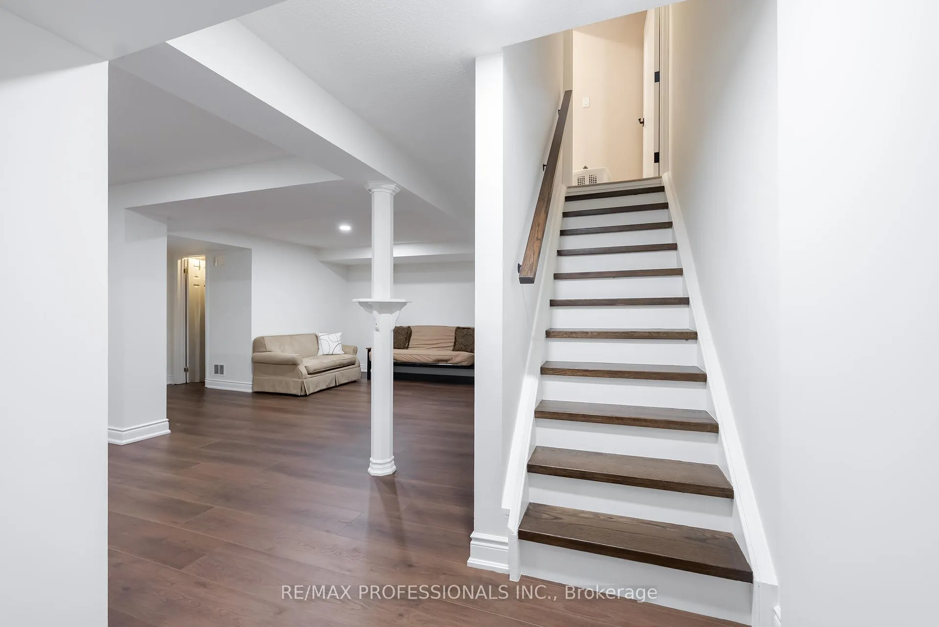 Photo 28 of 99 Desert Sand Drive, Brampton, Sandringham-Wellington — HOMEH