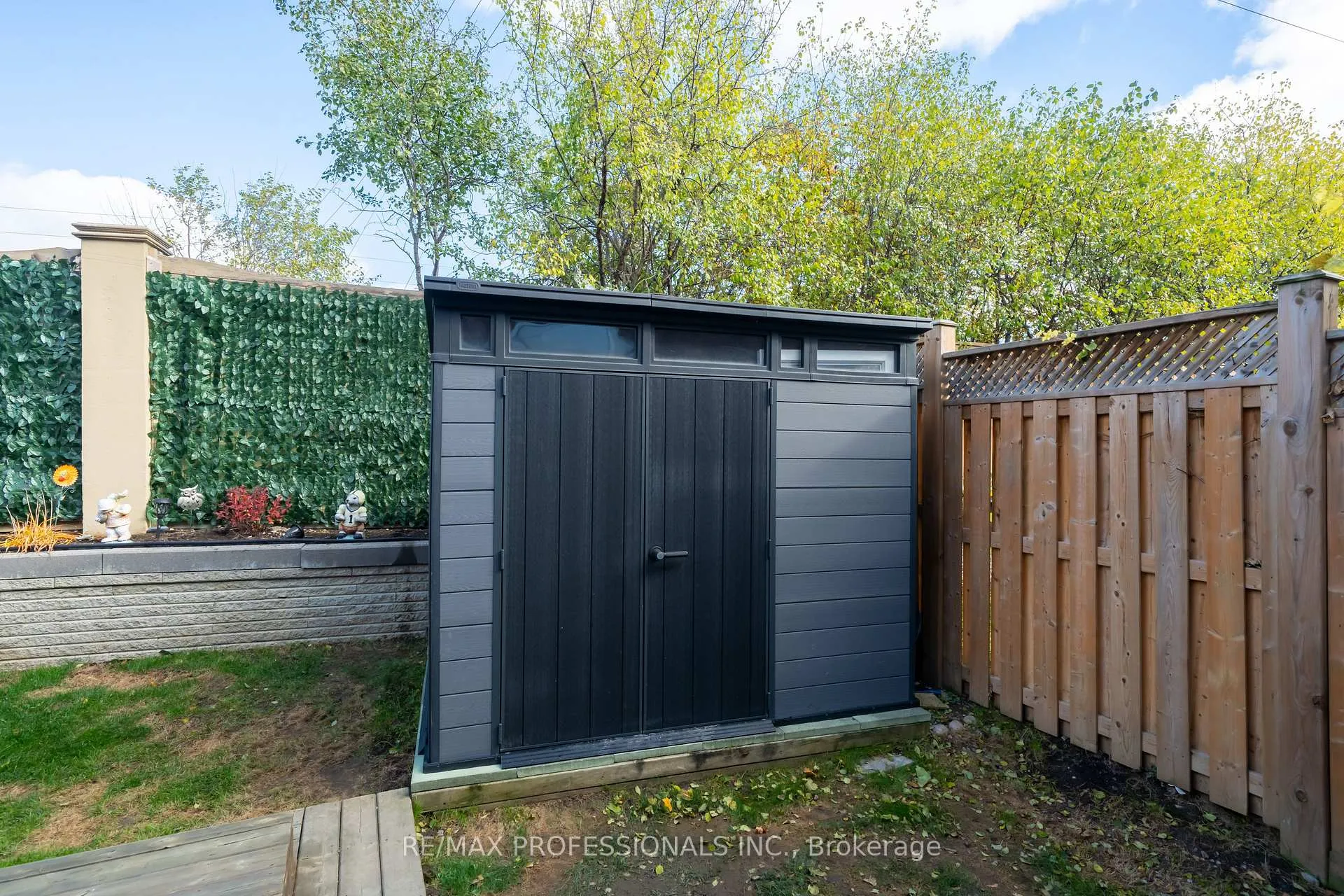 Photo 37 of 99 Desert Sand Drive, Brampton, Sandringham-Wellington — HOMEH