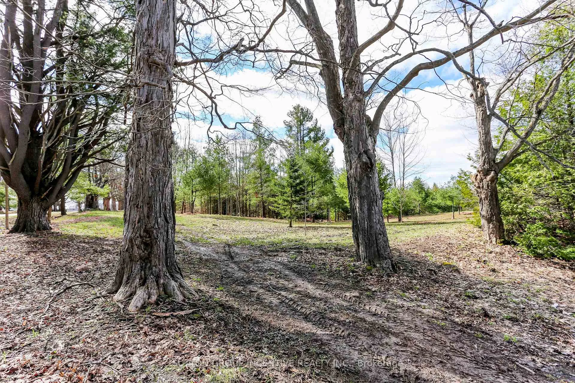 Photo 2 of Unit Part 4, 2774 Old Second Road, Springwater, Midhurst — HOMEH