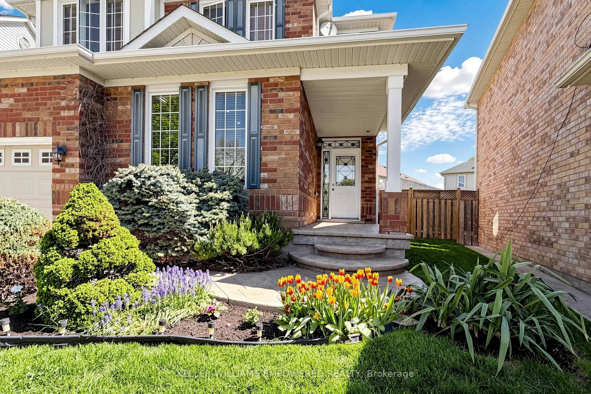 Photo 3 of 14 Patience Drive, Brampton, Fletcher's Meadow — HOMEH