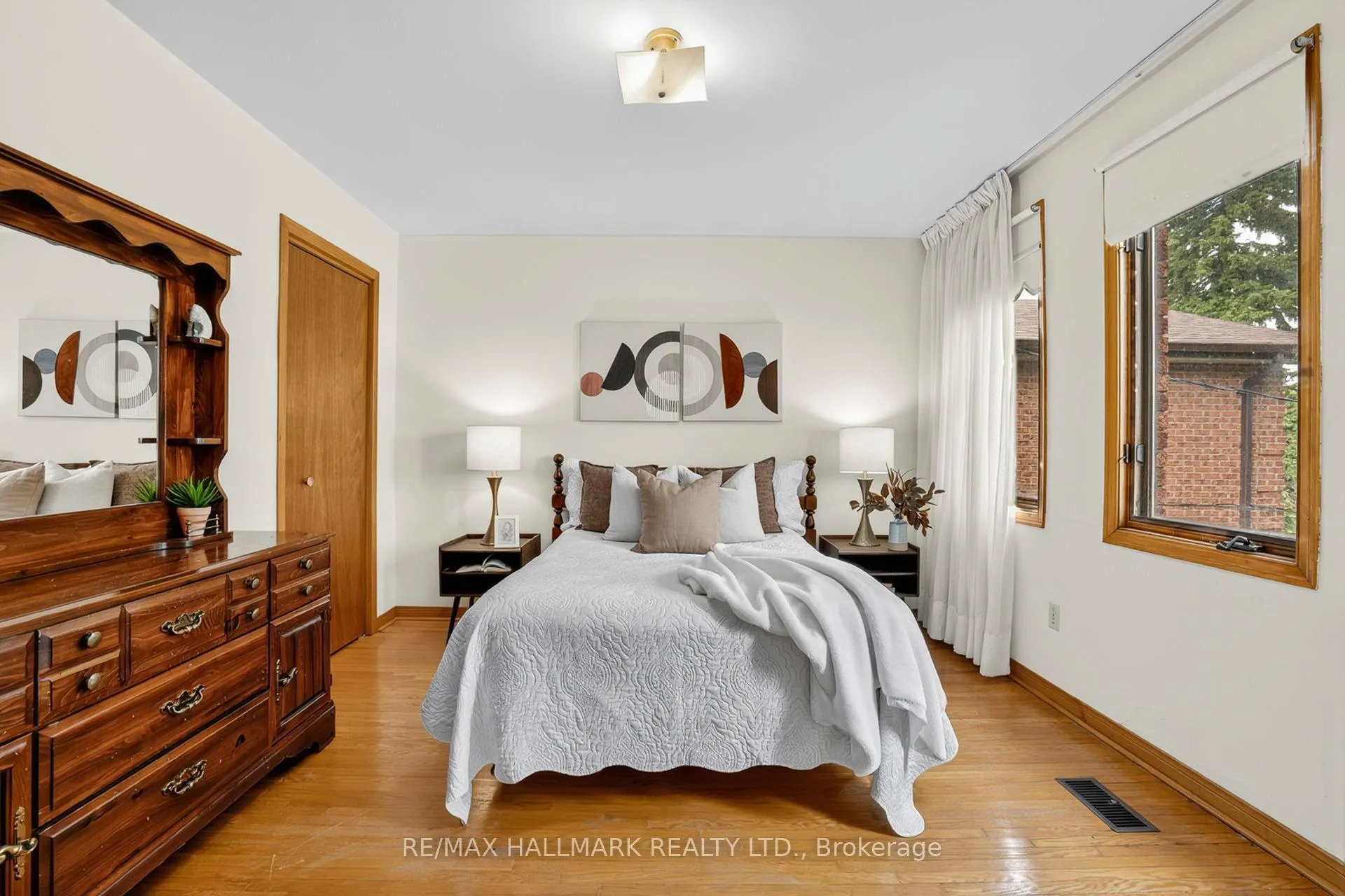 Photo 18 of 11 Greenvale Terrace, Scarborough, West Hill — HOMEH