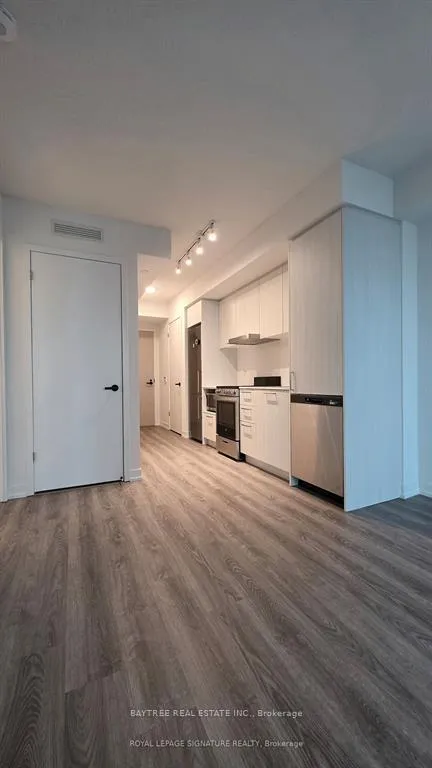 Photo 3 of Unit 3302, 195 Commerce Street, Vaughan, Vaughan Corporate Centre — HOMEH