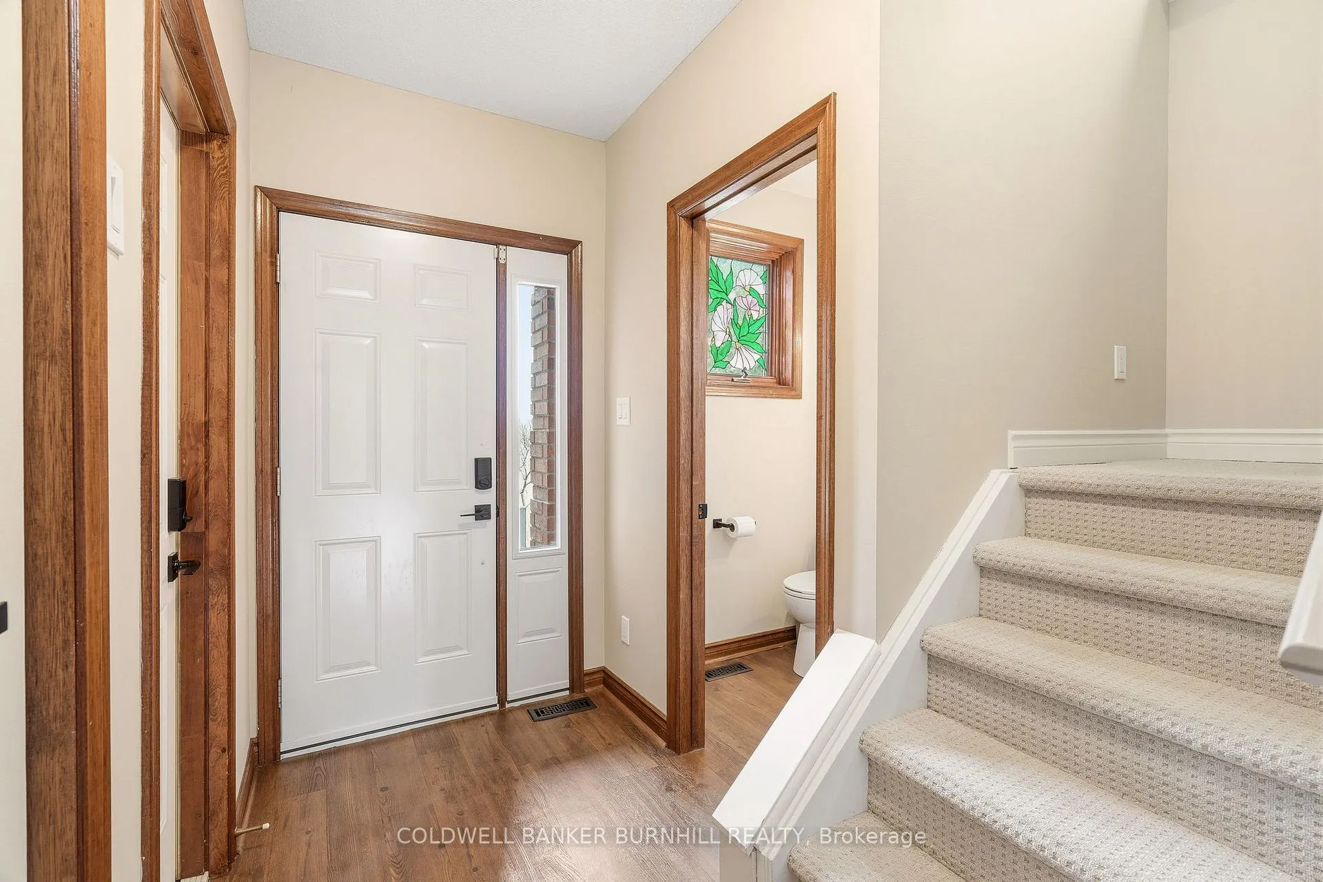 Photo 3 of 1 Tomahawk Drive, Grimsby, Grimsby East — HOMEH