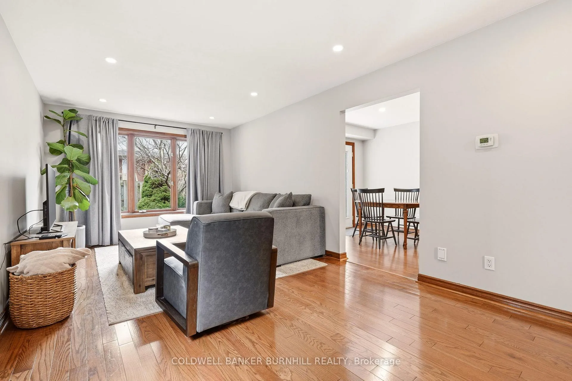 Photo 8 of 1 Tomahawk Drive, Grimsby, Grimsby East — HOMEH