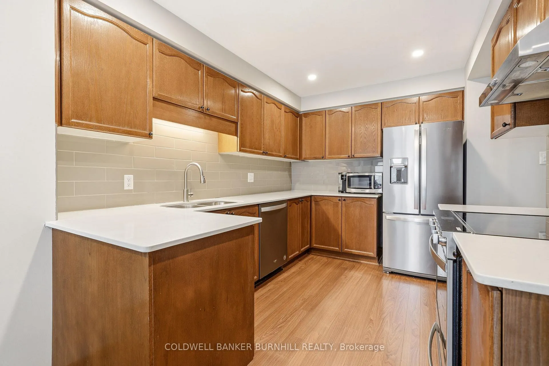 Photo 13 of 1 Tomahawk Drive, Grimsby, Grimsby East — HOMEH