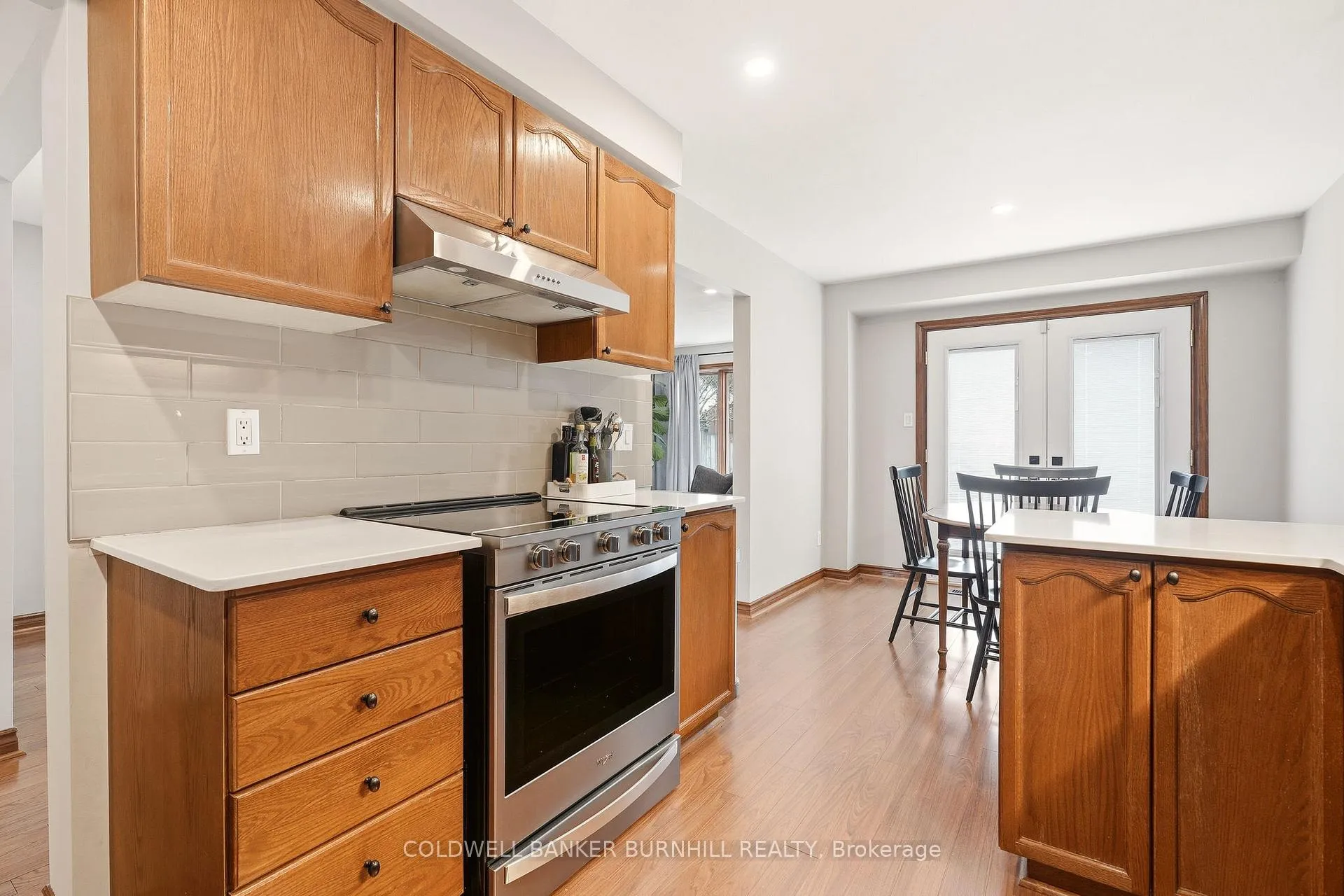 Photo 16 of 1 Tomahawk Drive, Grimsby, Grimsby East — HOMEH