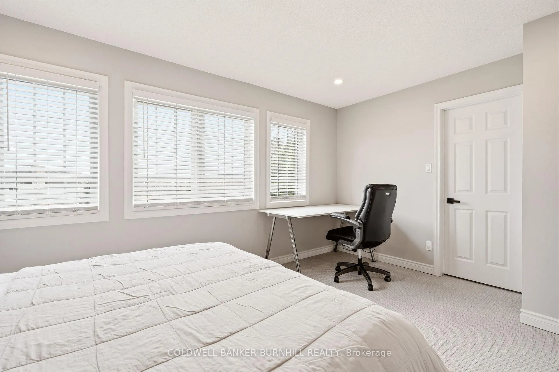 Photo 28 of 1 Tomahawk Drive, Grimsby, Grimsby East — HOMEH