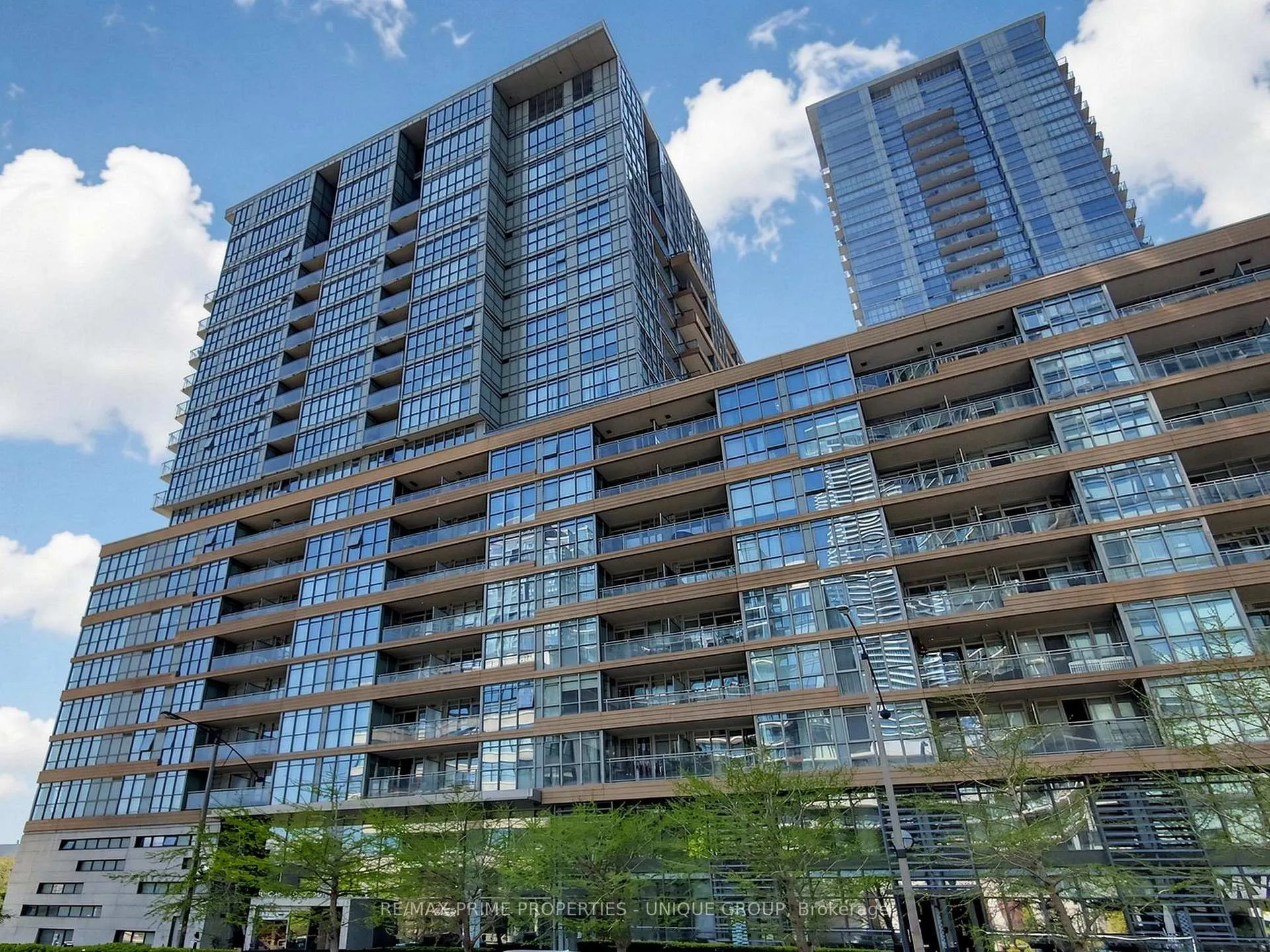 Photo 3 of Unit 529, 10 Capreol Court, Toronto, Waterfront Communities — HOMEH