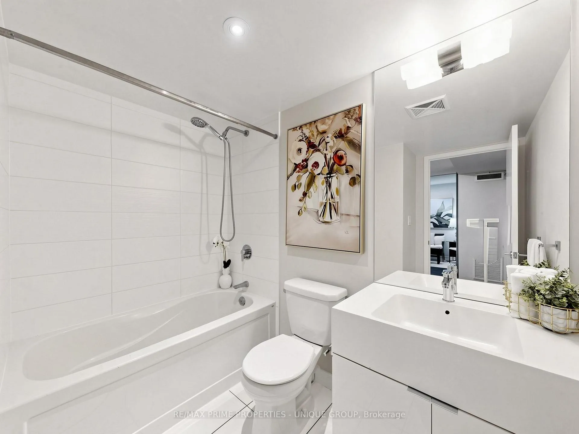 Photo 23 of Unit 529, 10 Capreol Court, Toronto, Waterfront Communities — HOMEH