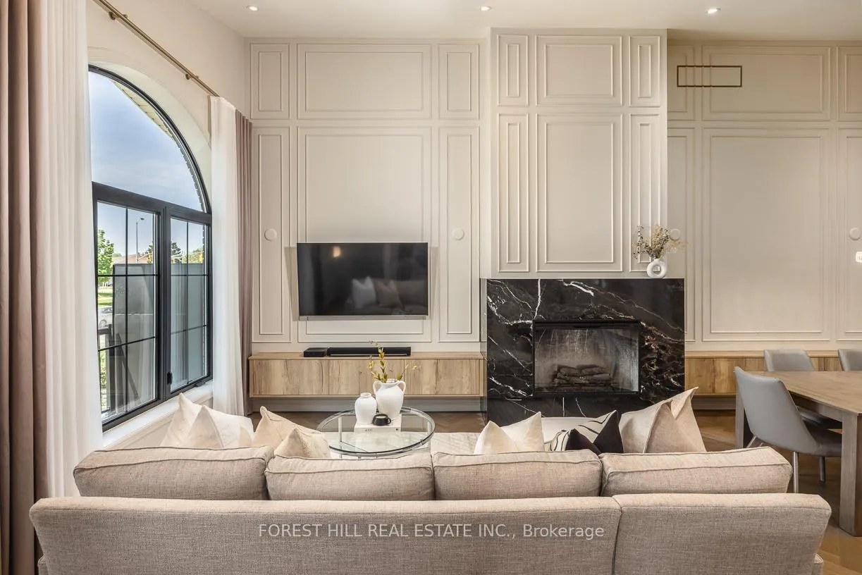 Photo 2 of 596 Woodbridge Avenue, Vaughan, West Woodbridge — HOMEH