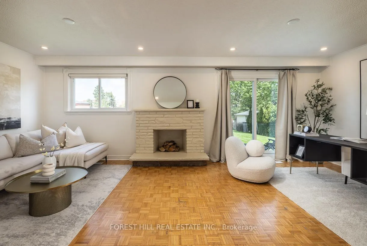 Photo 12 of 596 Woodbridge Avenue, Vaughan, West Woodbridge — HOMEH