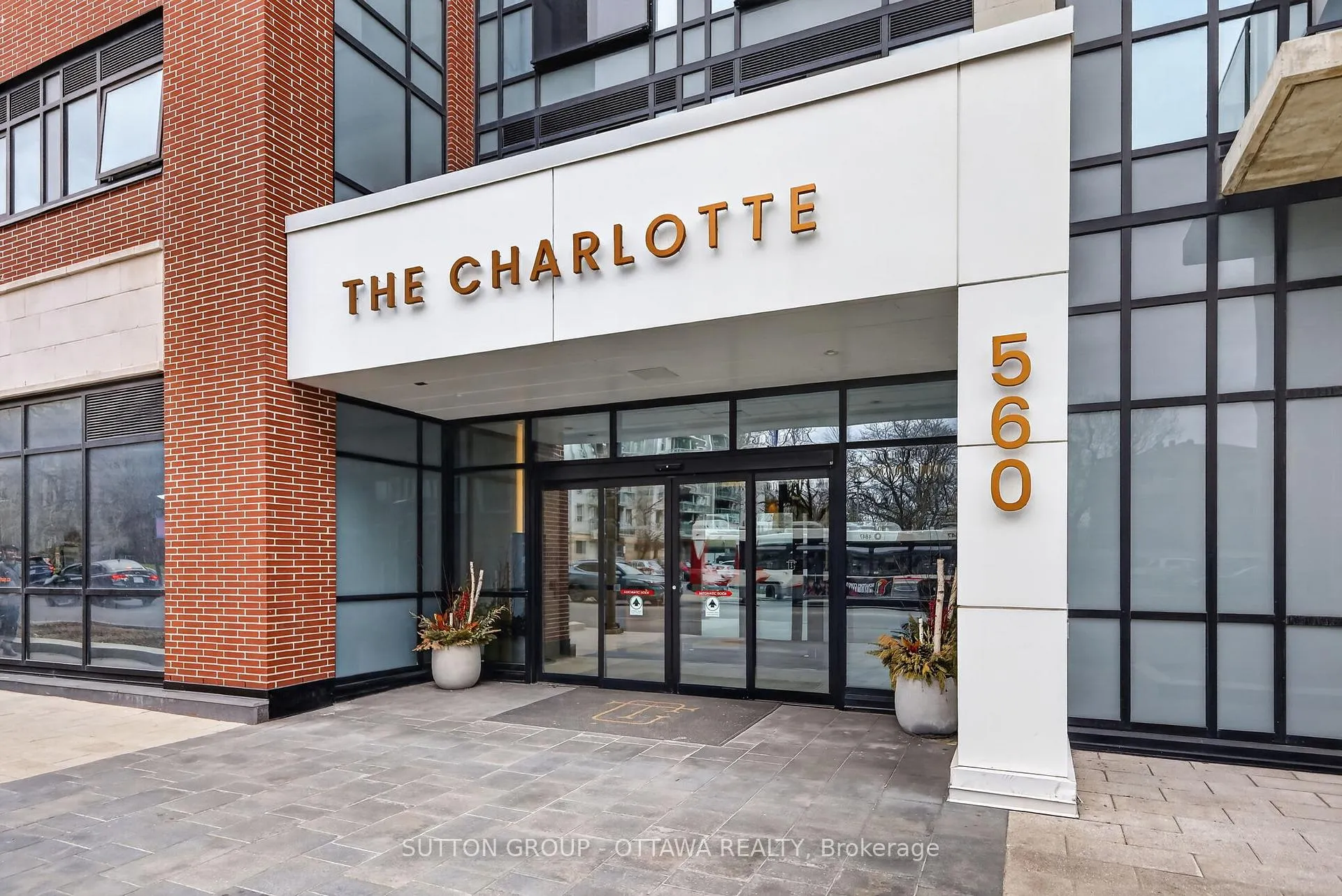 Front of Unit 509, 560 Rideau Street