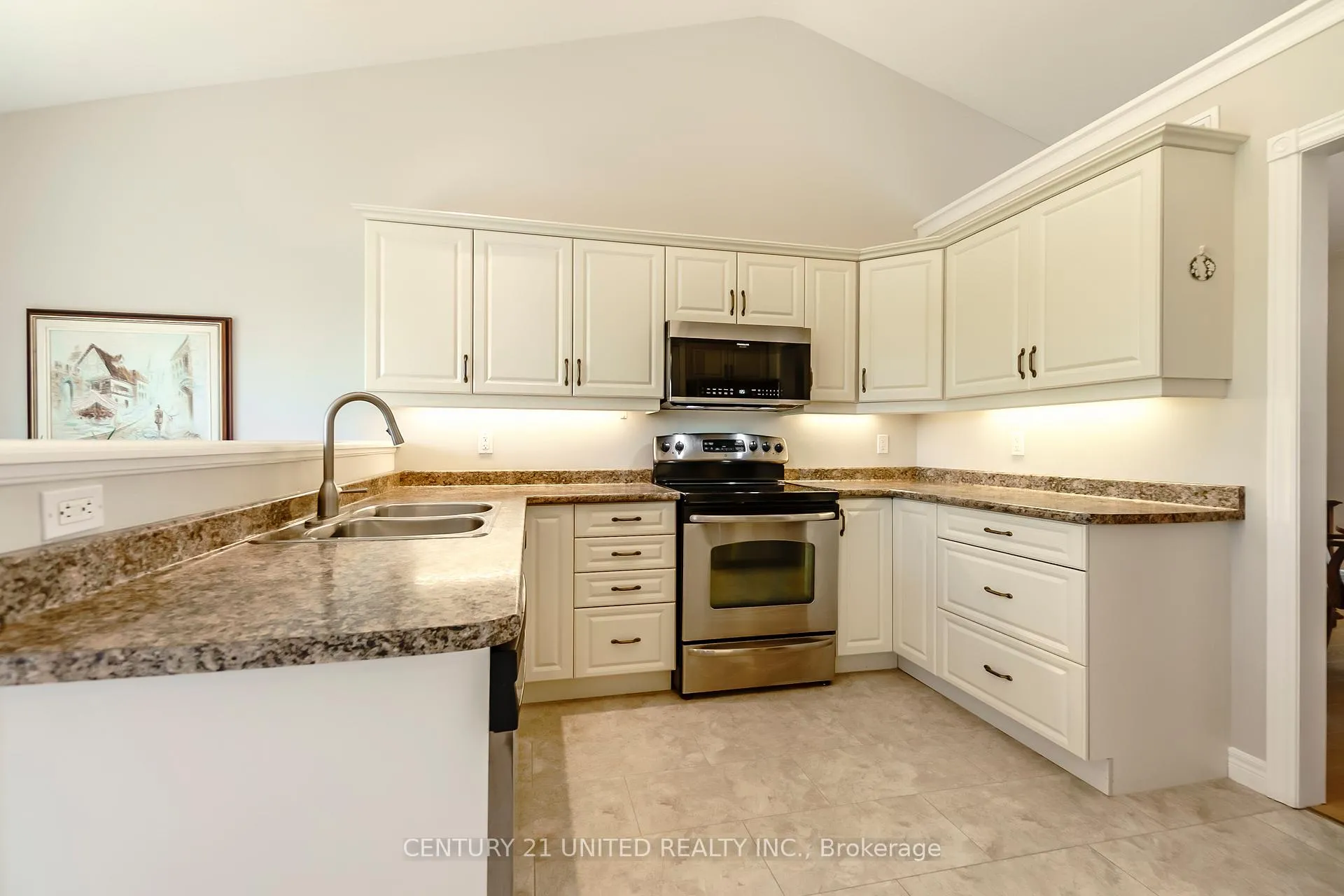 Photo 11 of Unit 16, 227 Carnegie Avenue, Peterborough, Northcrest Ward 5 — HOMEH