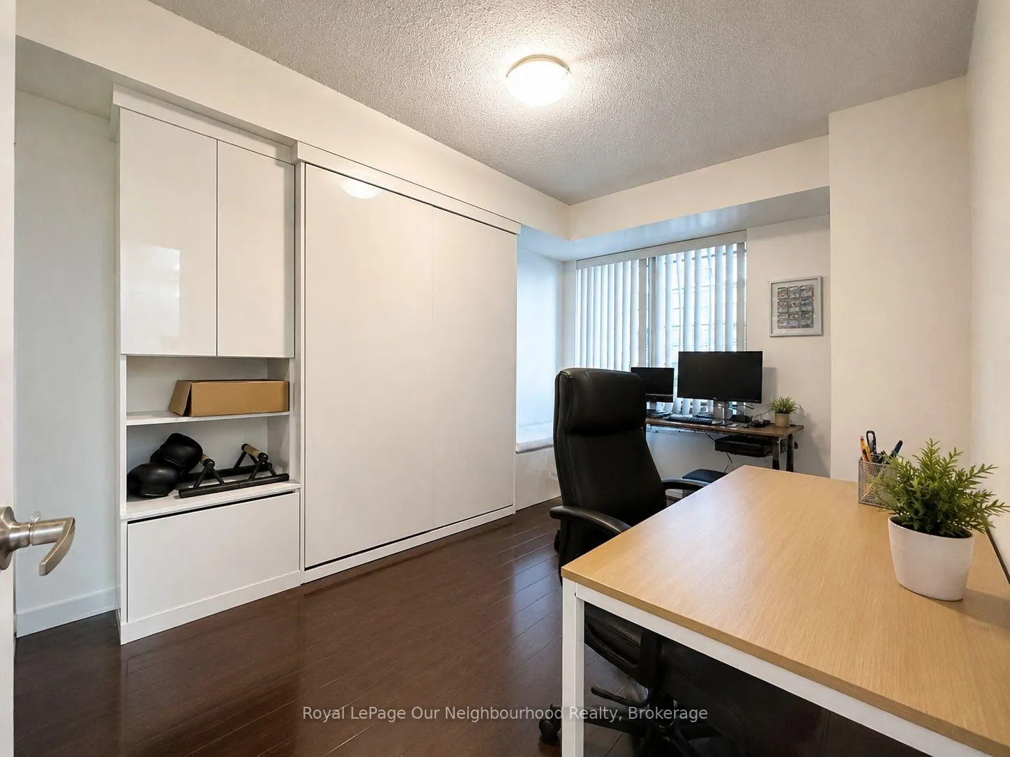 Photo 10 of Unit 603, 20 Blue Jays Way, Toronto, Waterfront Communities — HOMEH