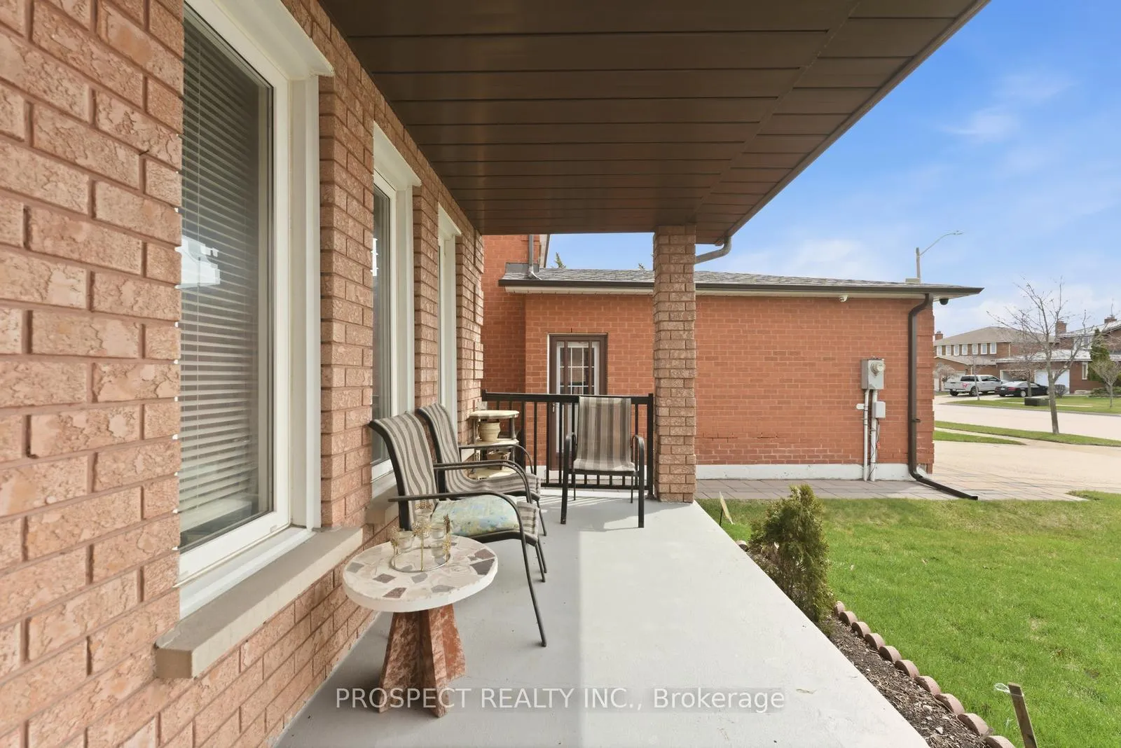 Photo 3 of 8435 Martin Grove Road, Vaughan, West Woodbridge — HOMEH
