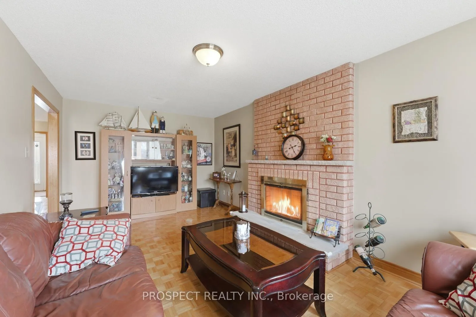 Photo 8 of 8435 Martin Grove Road, Vaughan, West Woodbridge — HOMEH