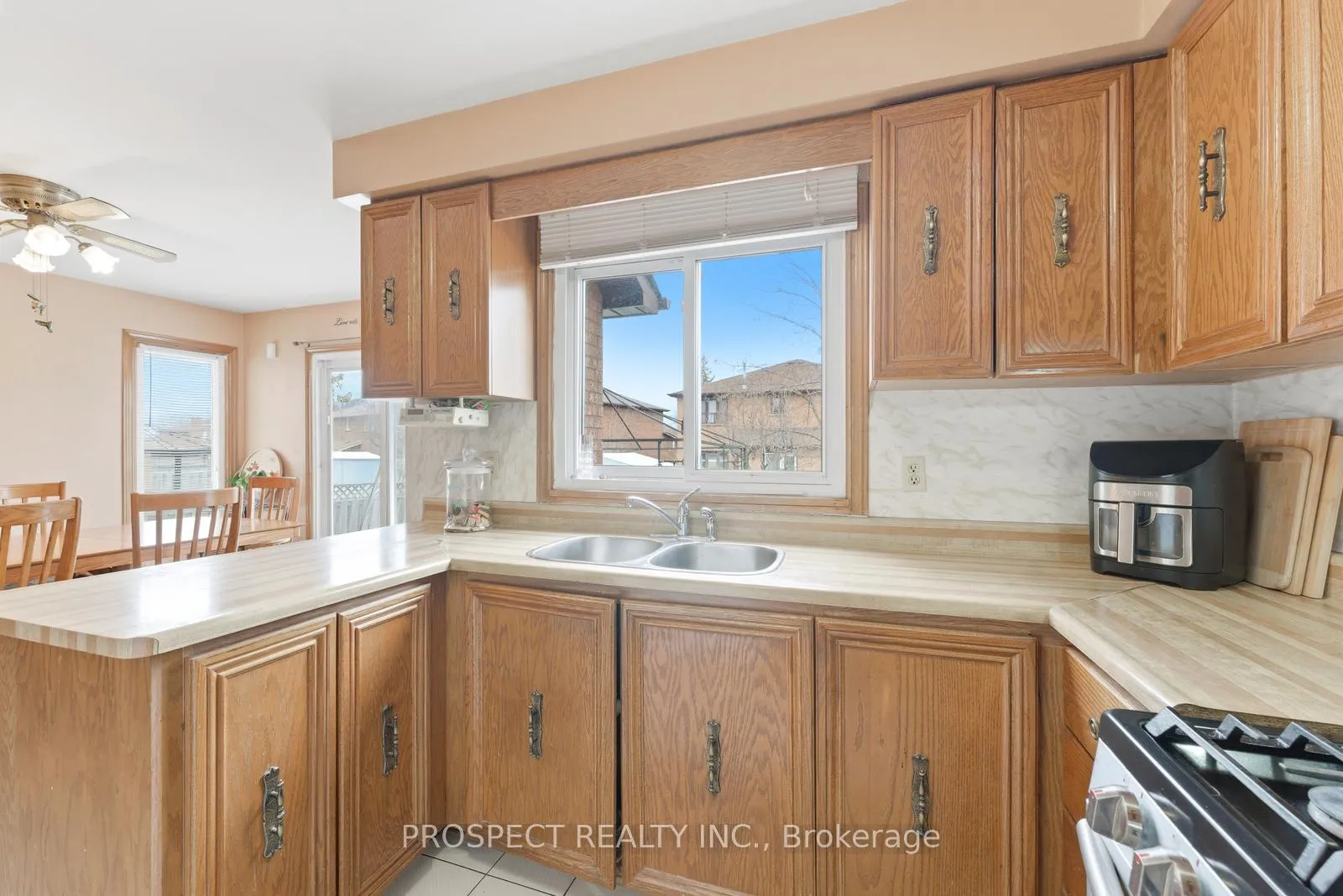Photo 20 of 8435 Martin Grove Road, Vaughan, West Woodbridge — HOMEH