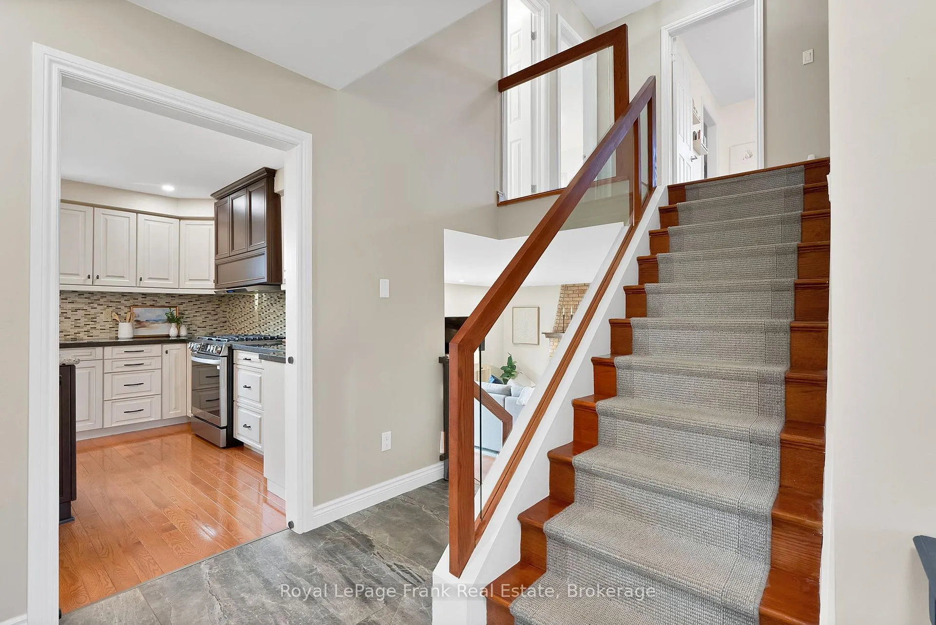 Photo 11 of 8 Gamron Avenue, Uxbridge, Rural Uxbridge — HOMEH