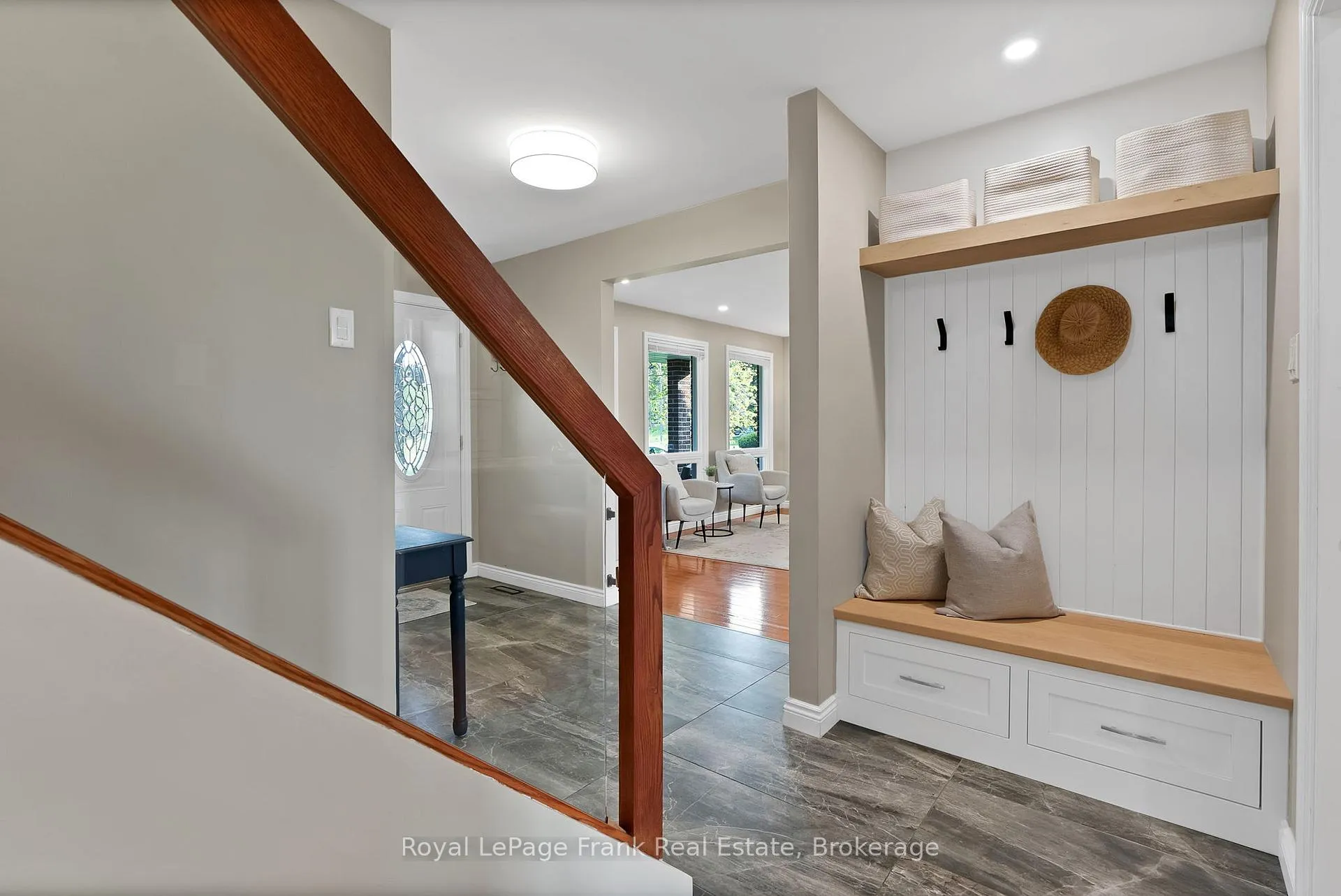 Photo 13 of 8 Gamron Avenue, Uxbridge, Rural Uxbridge — HOMEH