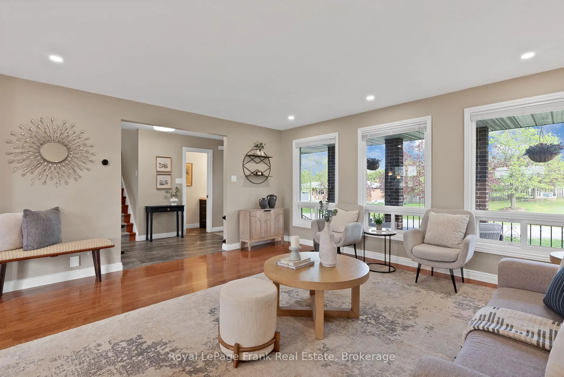 Photo 15 of 8 Gamron Avenue, Uxbridge, Rural Uxbridge — HOMEH