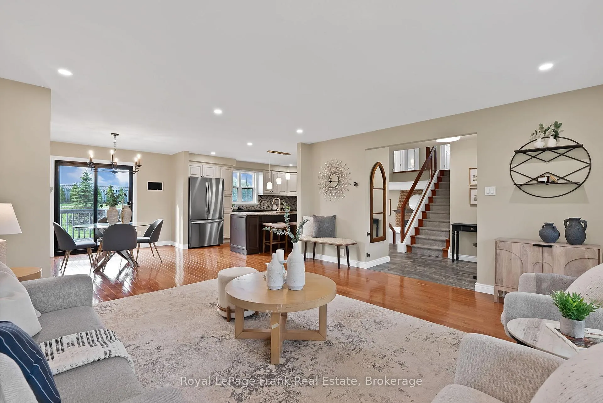 Photo 16 of 8 Gamron Avenue, Uxbridge, Rural Uxbridge — HOMEH