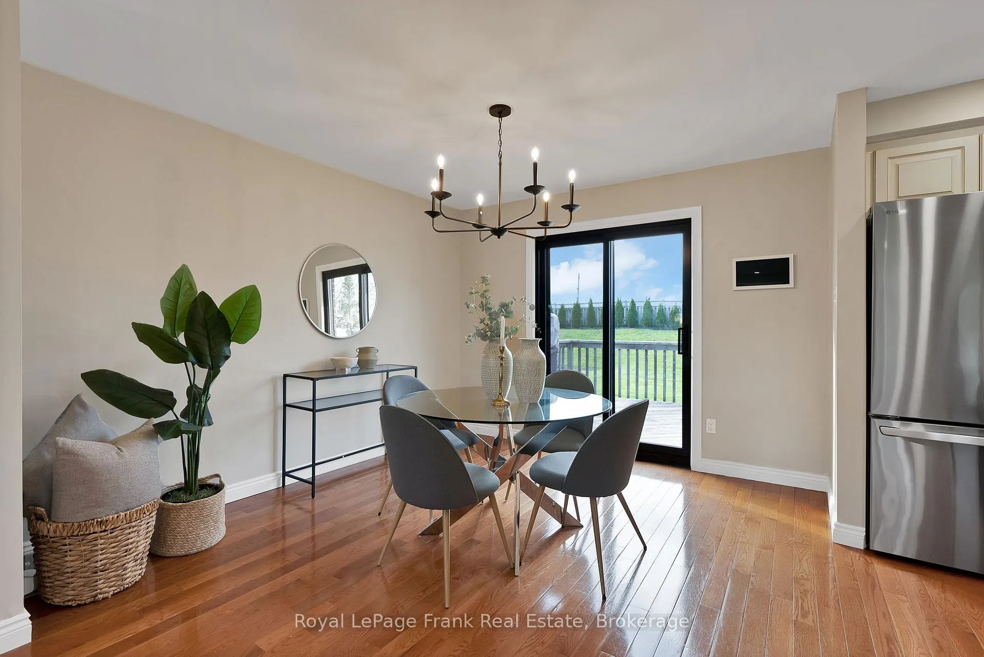 Photo 17 of 8 Gamron Avenue, Uxbridge, Rural Uxbridge — HOMEH
