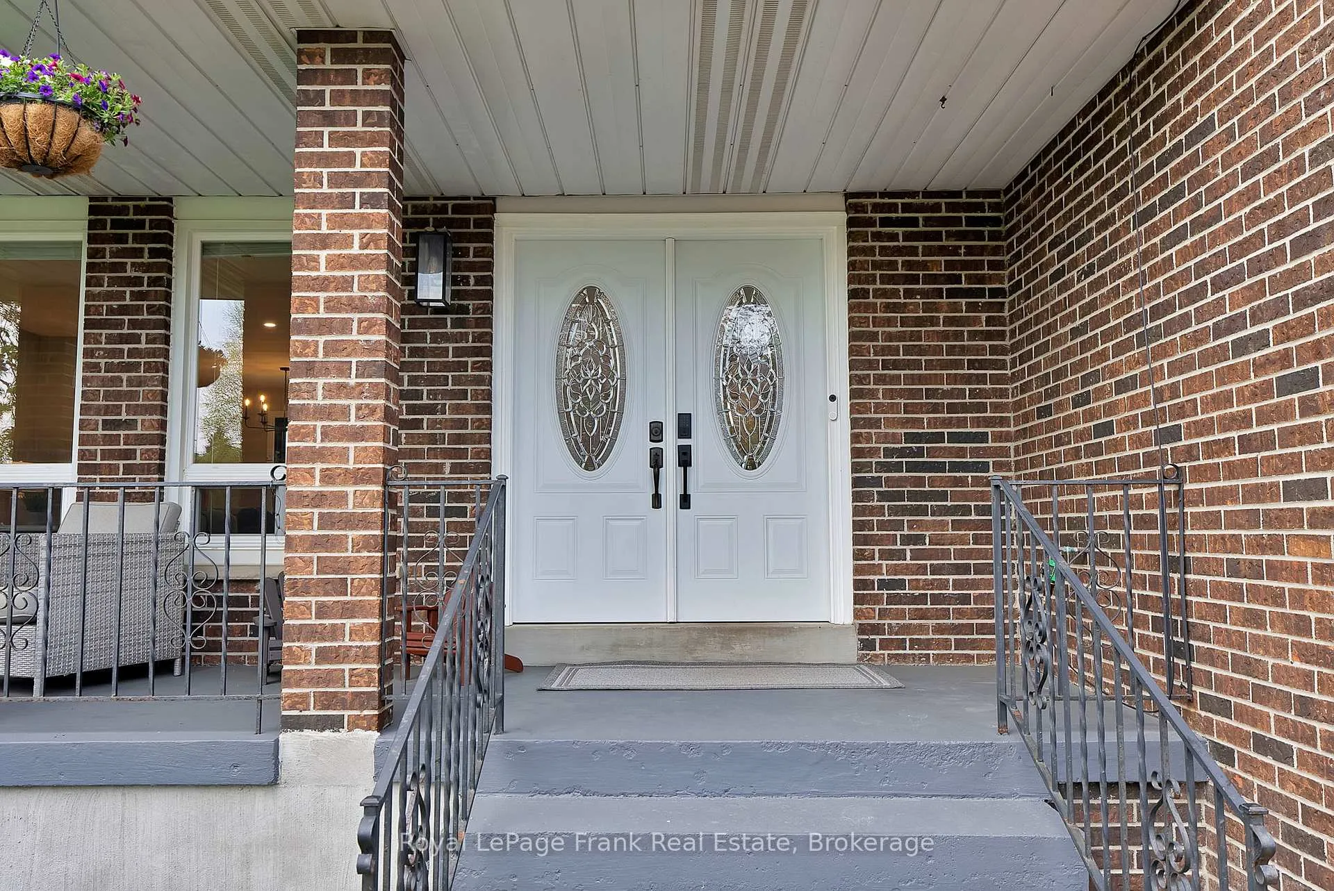 Photo 33 of 8 Gamron Avenue, Uxbridge, Rural Uxbridge — HOMEH