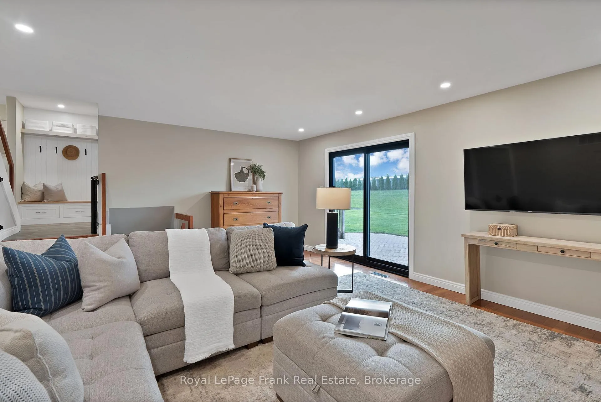 Photo 36 of 8 Gamron Avenue, Uxbridge, Rural Uxbridge — HOMEH