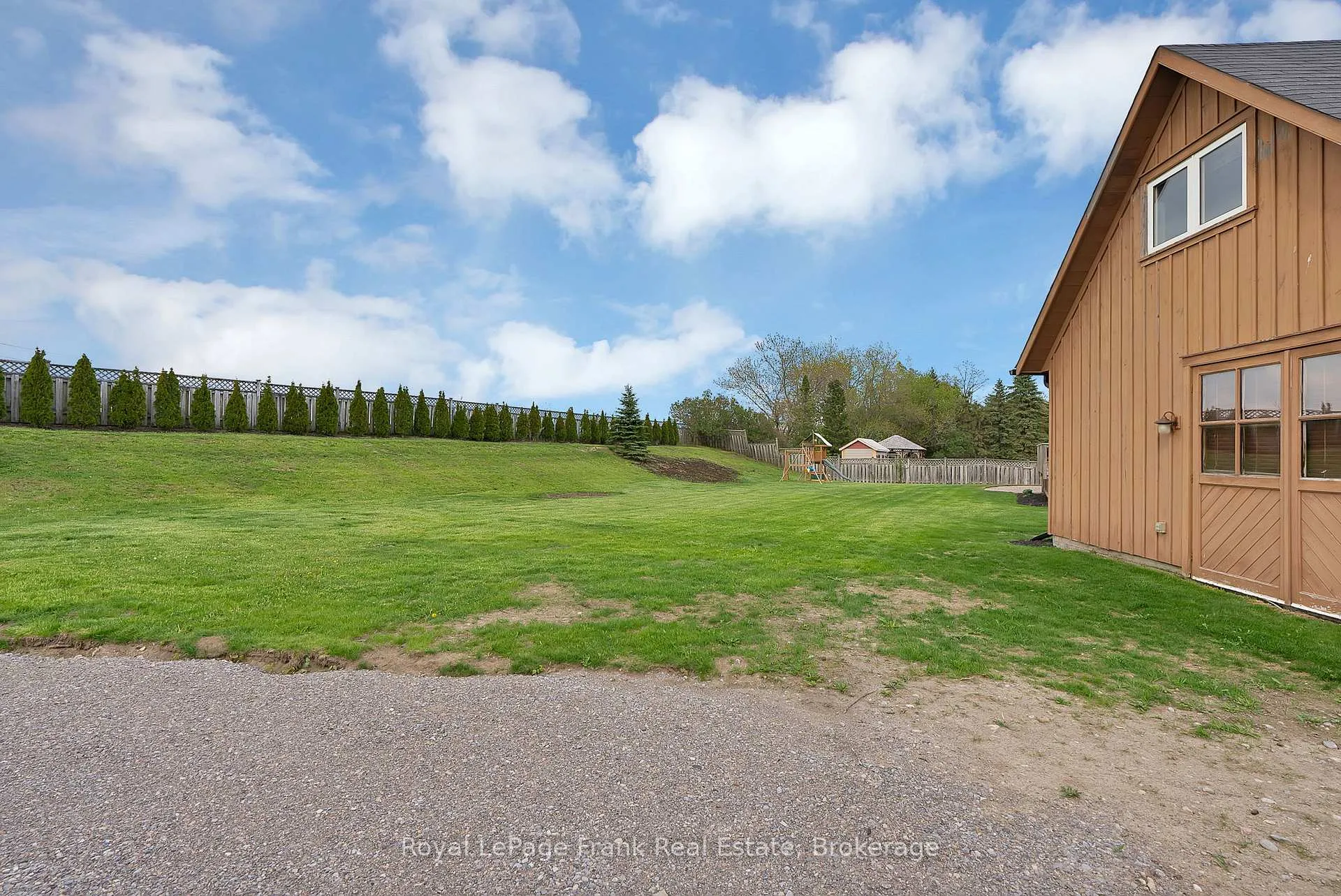 Photo 42 of 8 Gamron Avenue, Uxbridge, Rural Uxbridge — HOMEH