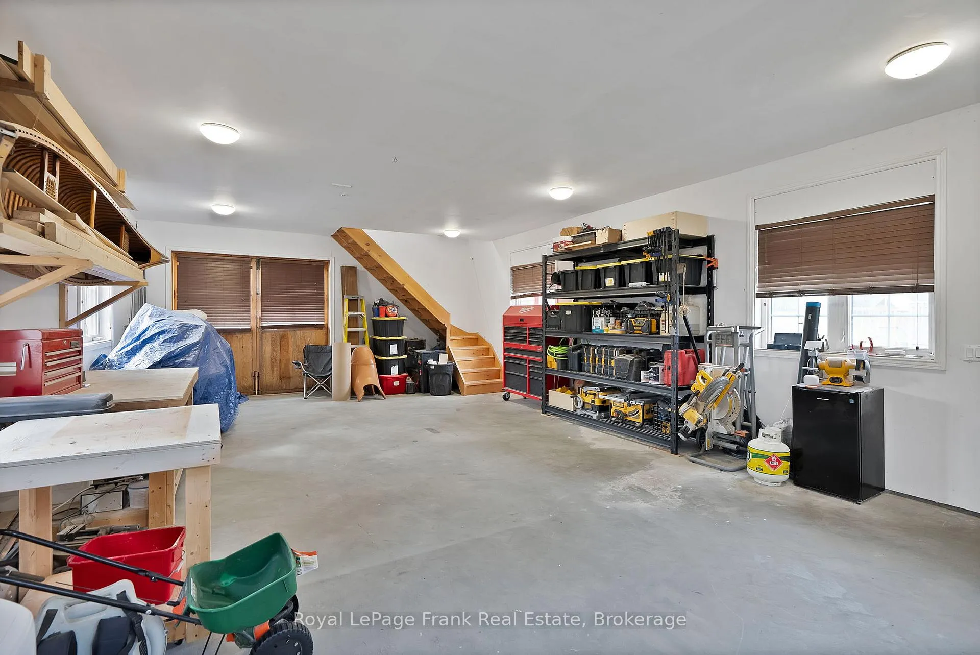 Photo 43 of 8 Gamron Avenue, Uxbridge, Rural Uxbridge — HOMEH