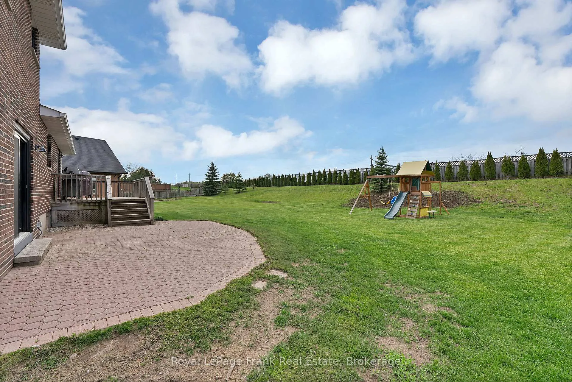 Photo 46 of 8 Gamron Avenue, Uxbridge, Rural Uxbridge — HOMEH