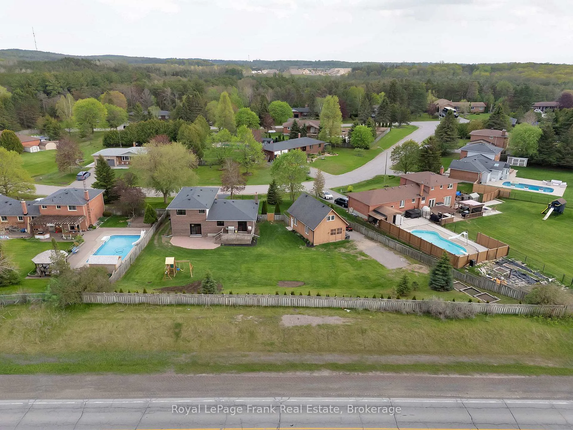 Photo 48 of 8 Gamron Avenue, Uxbridge, Rural Uxbridge — HOMEH