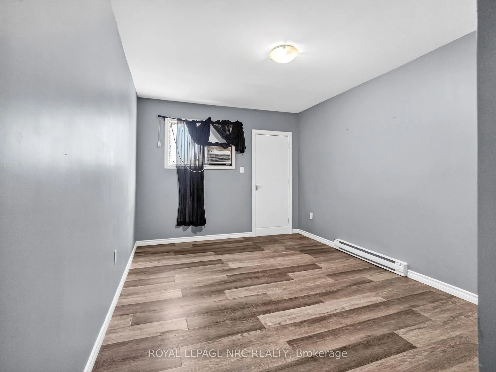 Photo 13 of 478 East Main Street, Welland, Welland Downtown — HOMEH