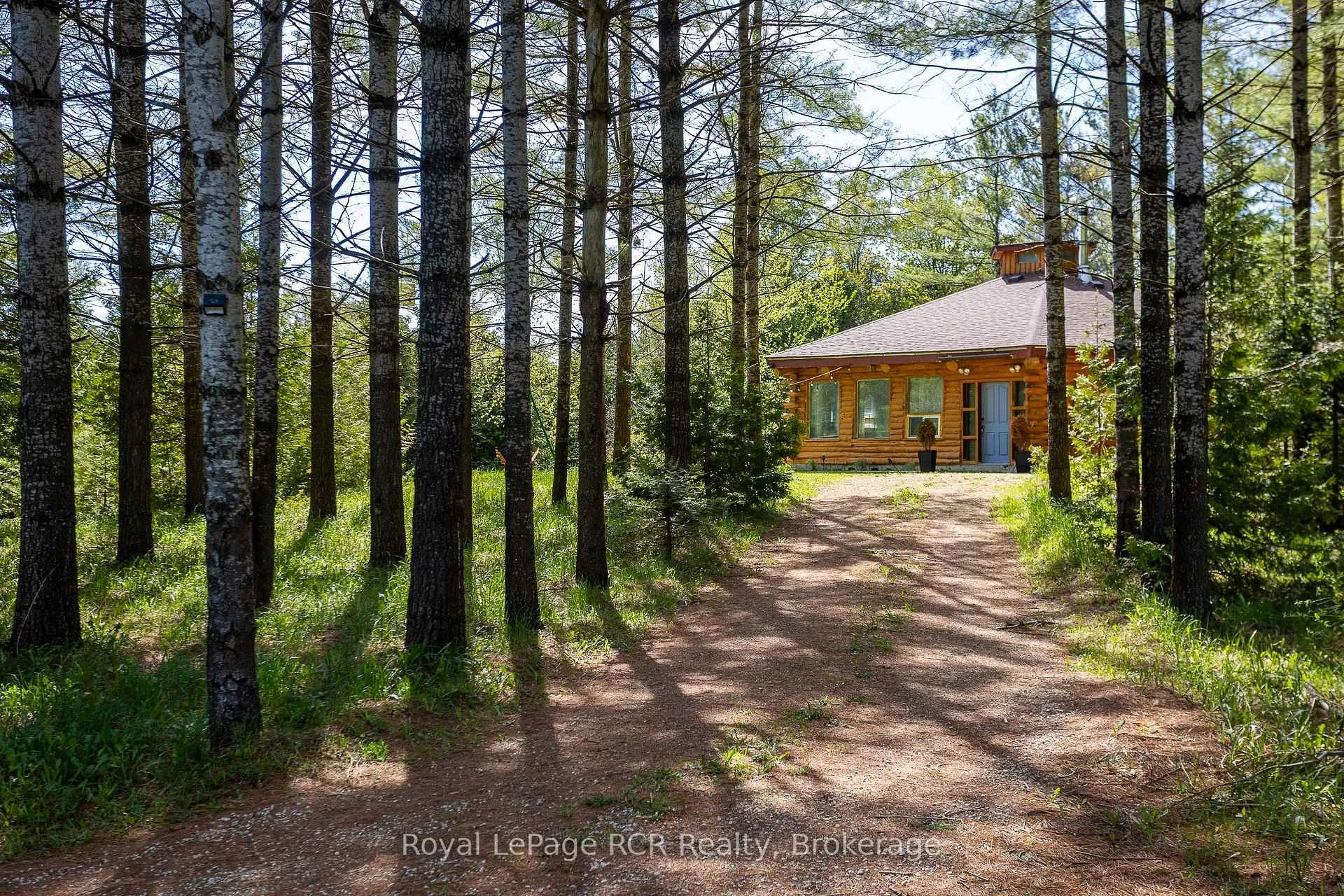 Photo 2 of 776318 Highway 10, Chatsworth — HOMEH