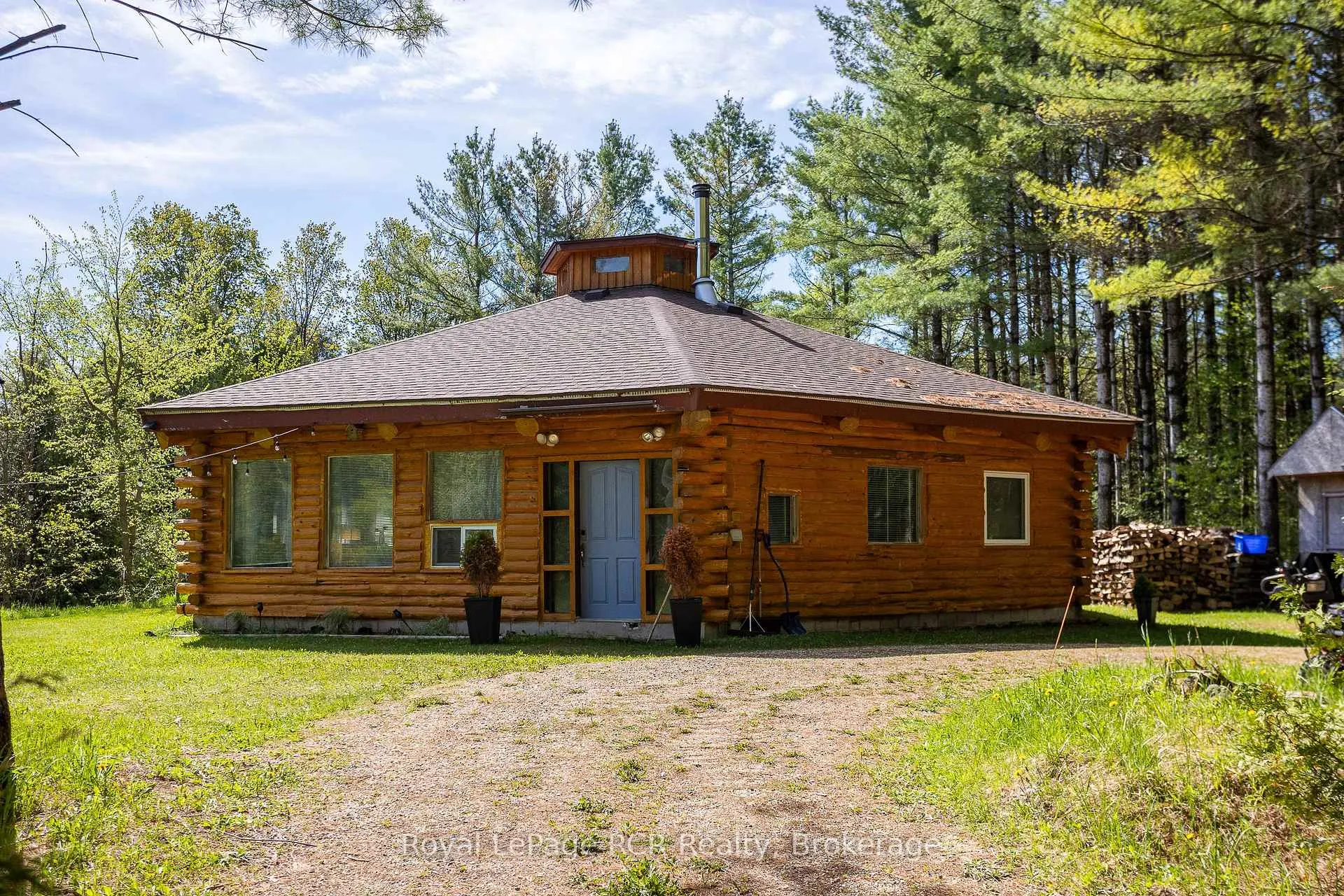 Photo 3 of 776318 Highway 10, Chatsworth — HOMEH
