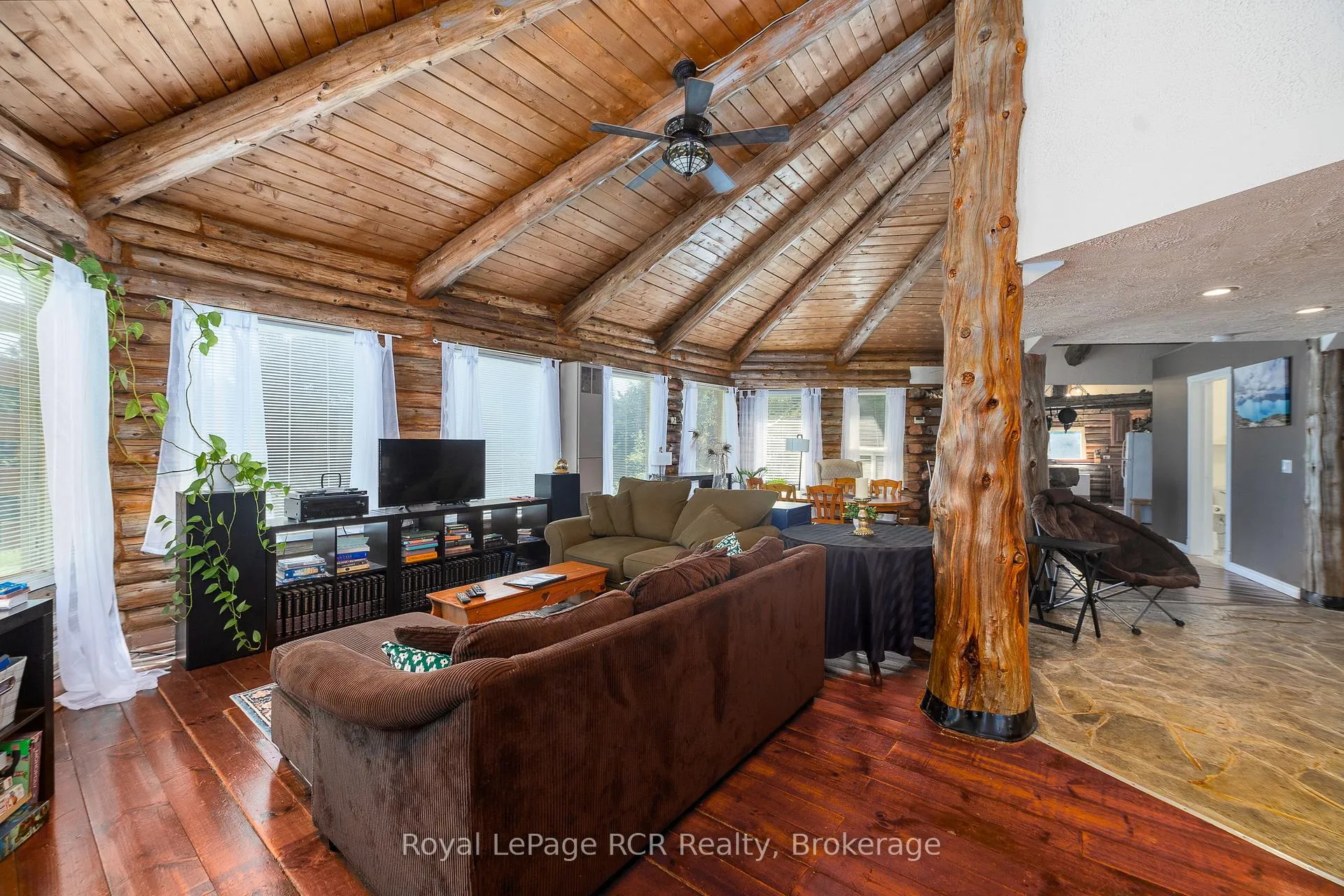Photo 6 of 776318 Highway 10, Chatsworth — HOMEH