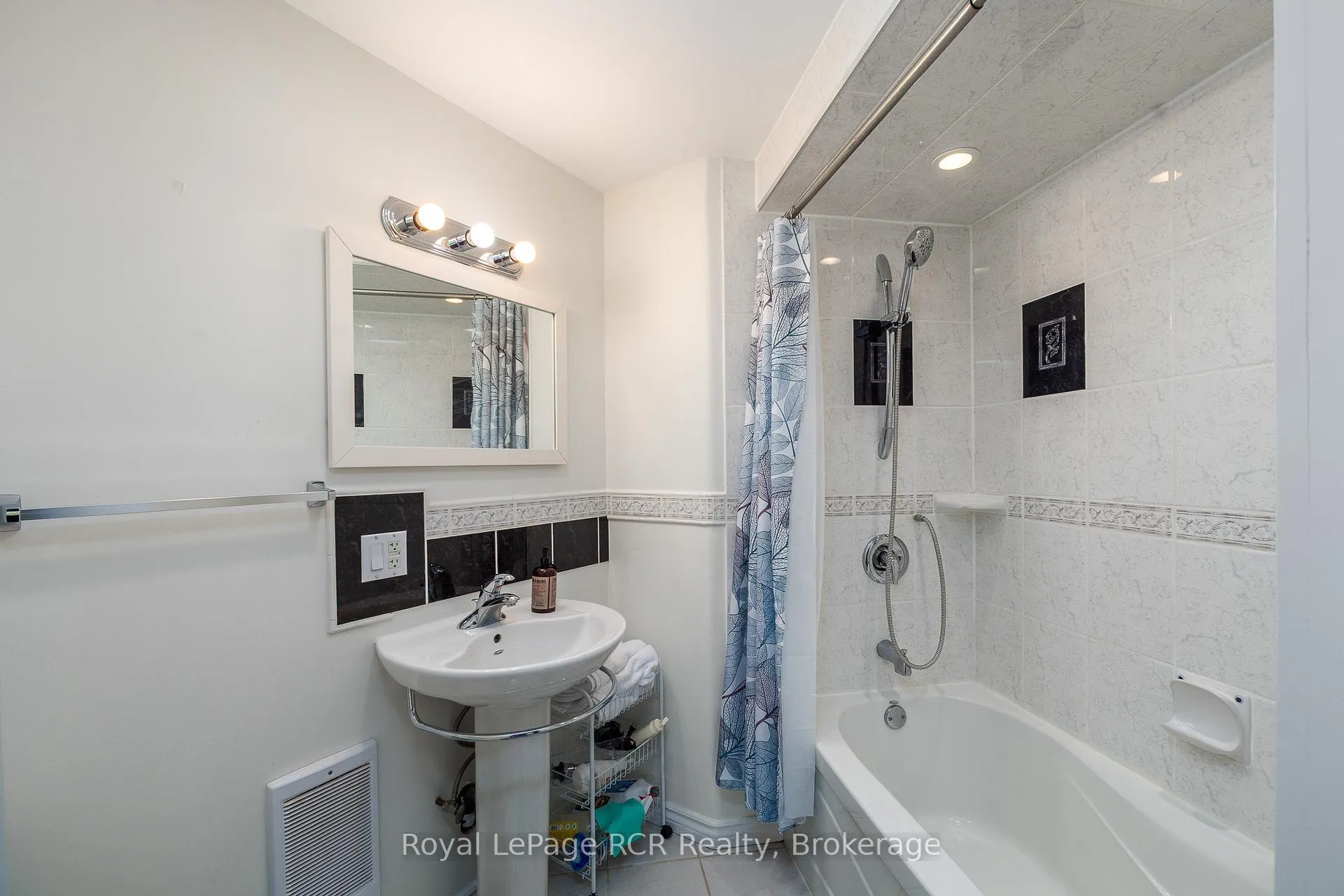 Photo 11 of 776318 Highway 10, Chatsworth — HOMEH