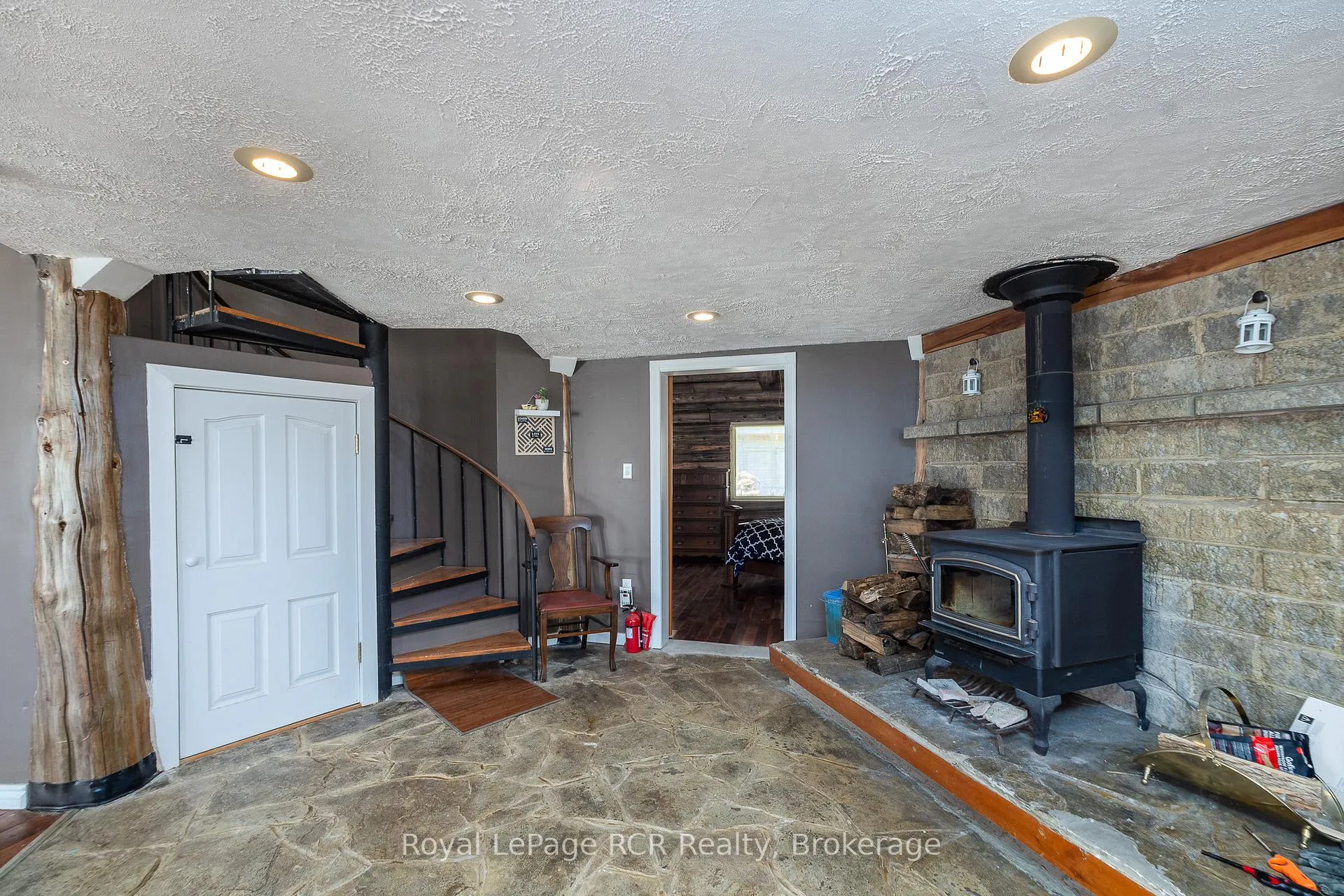 Photo 16 of 776318 Highway 10, Chatsworth — HOMEH
