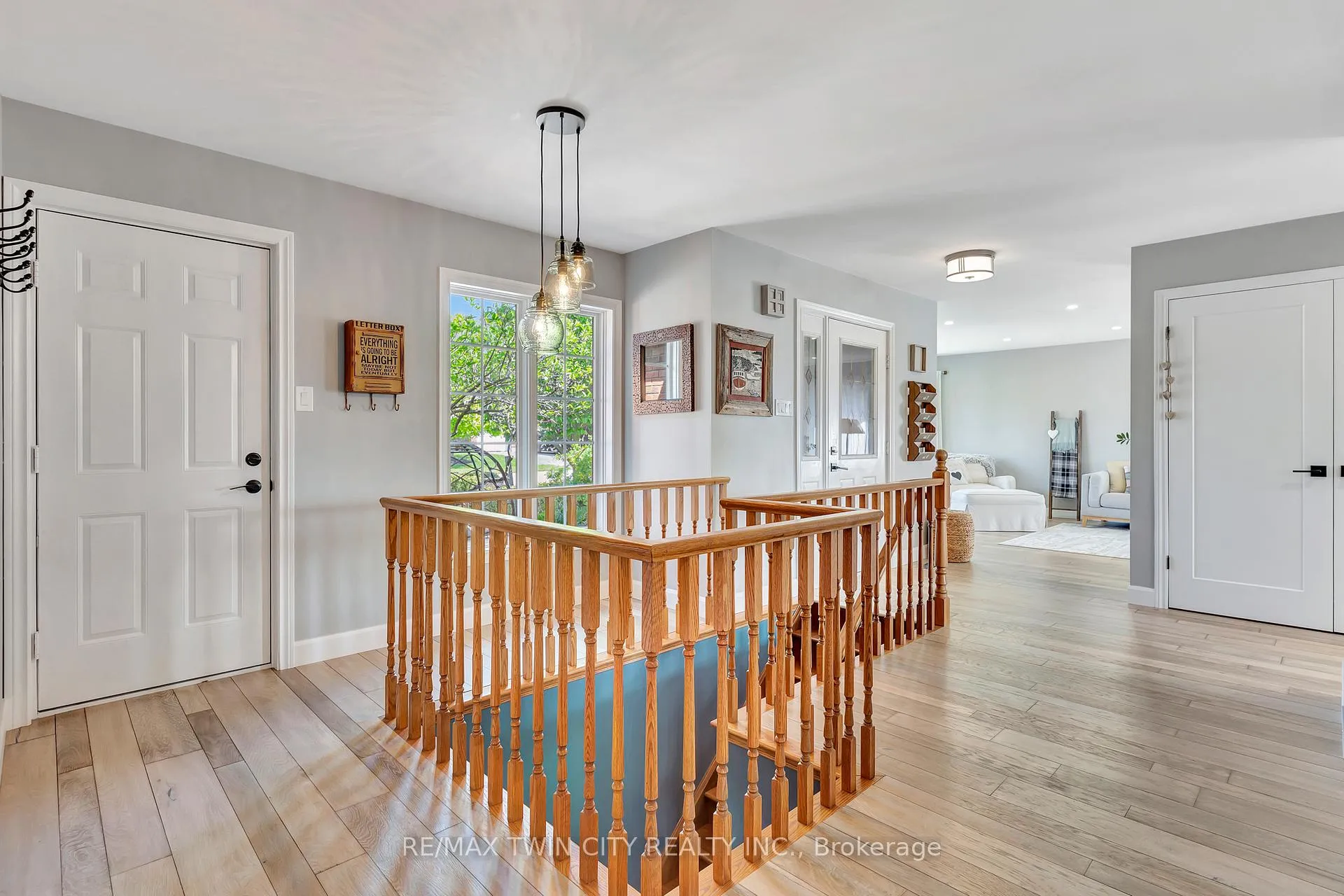 Photo 14 of 3 Russell Crescent, Brant, South Dumfries — HOMEH